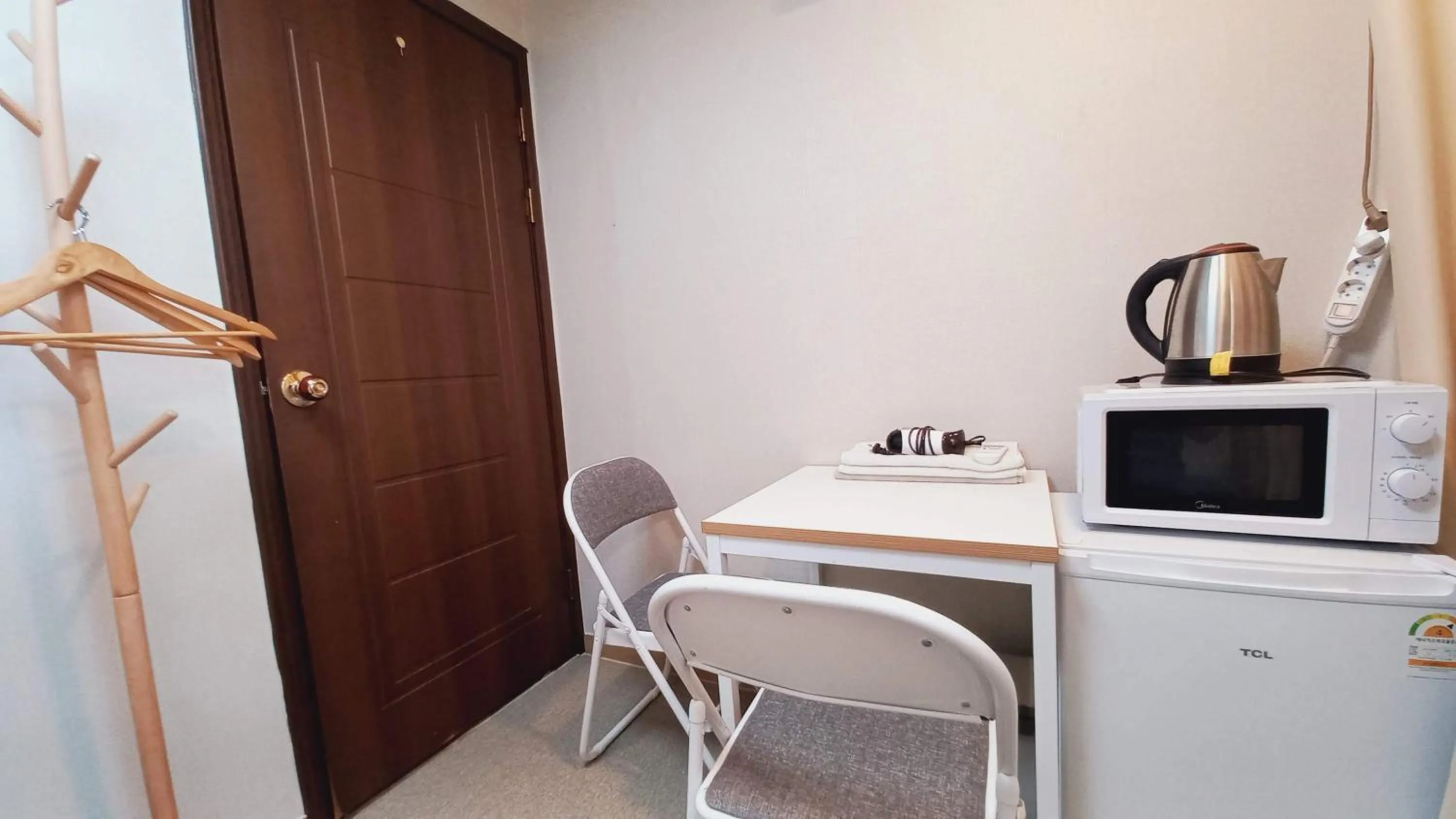 Dining area in Sujeongjang Inn