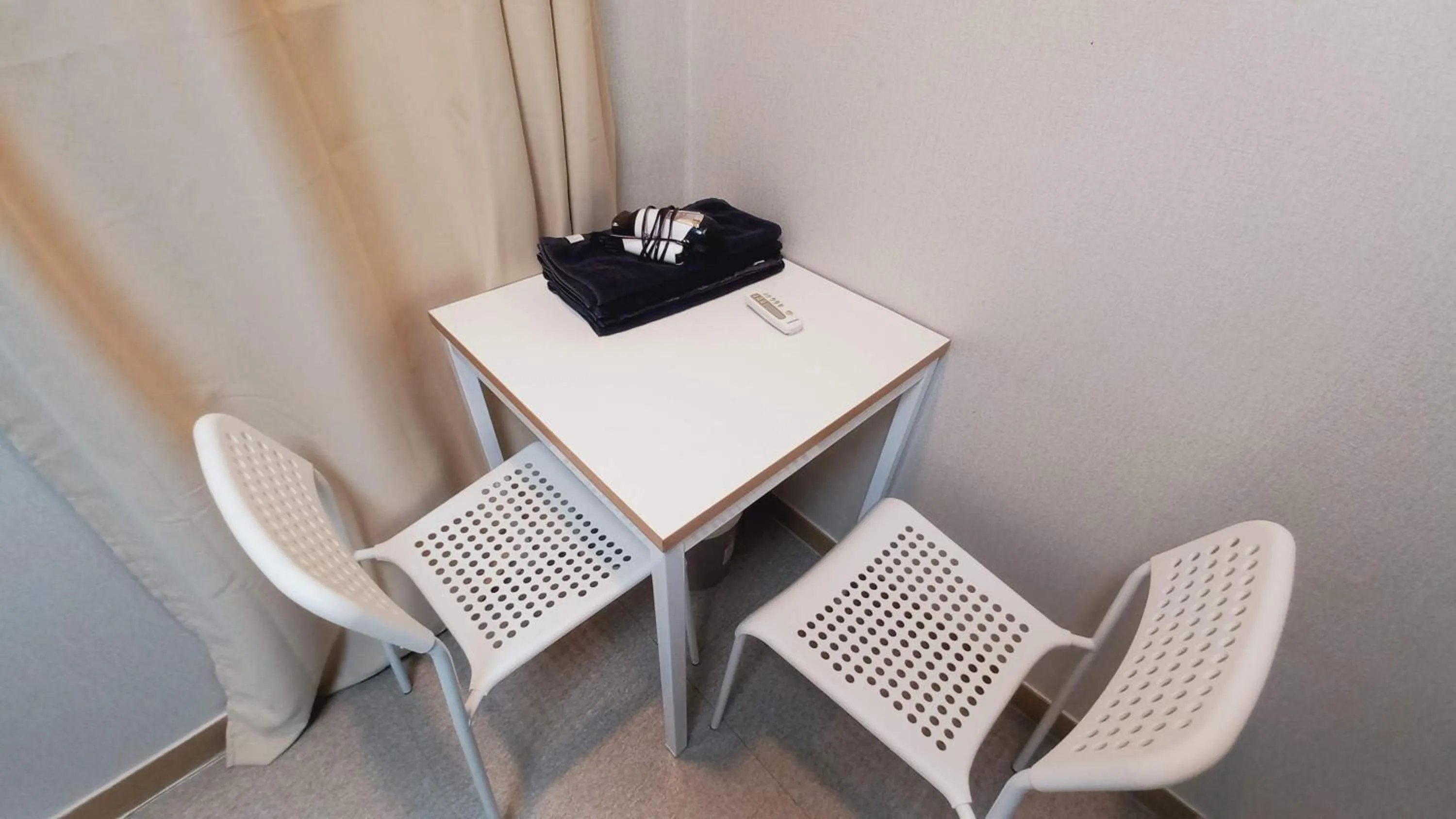 Dining area in Sujeongjang Inn