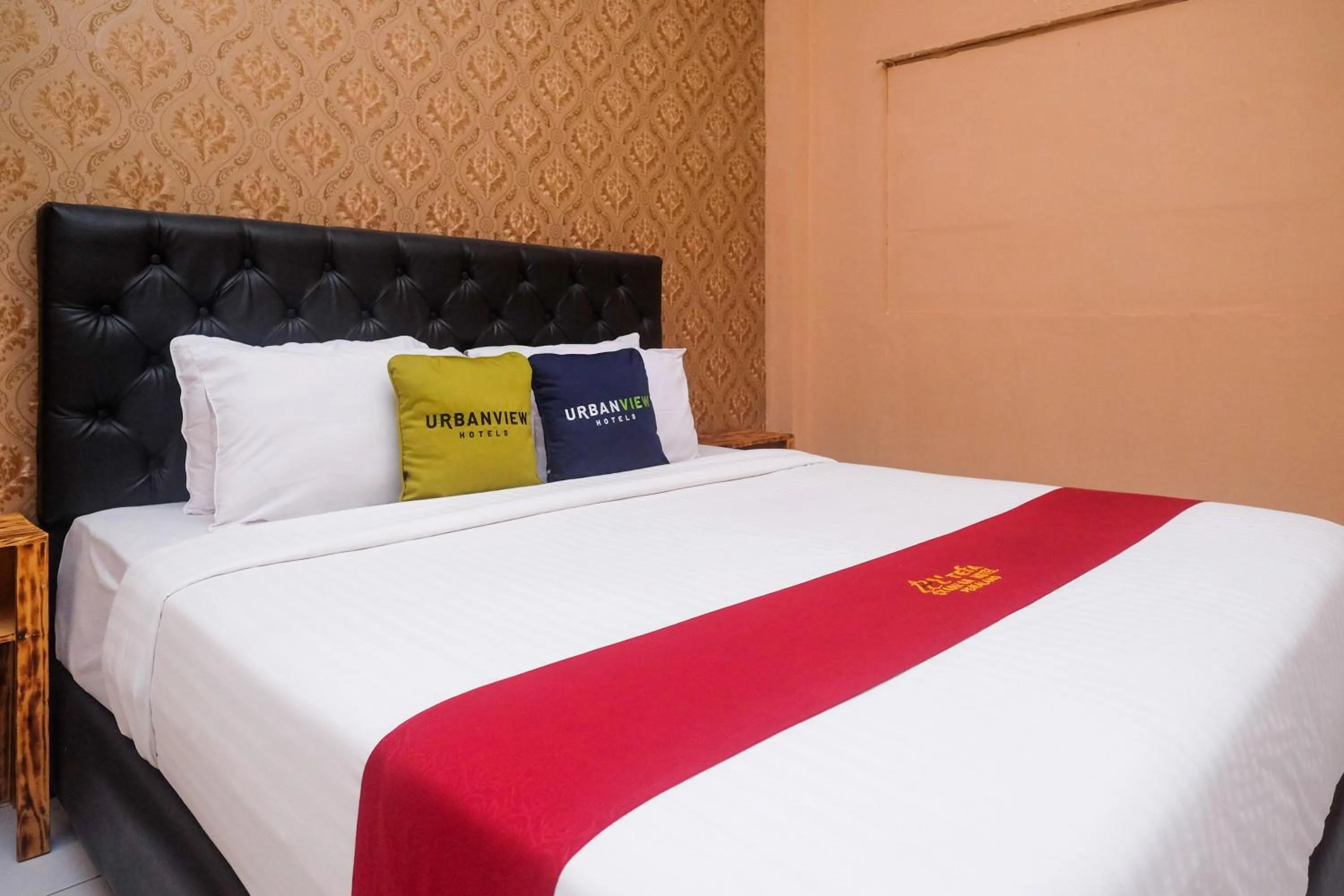 Bed in Urbanview Hotel LTefa Pemalang