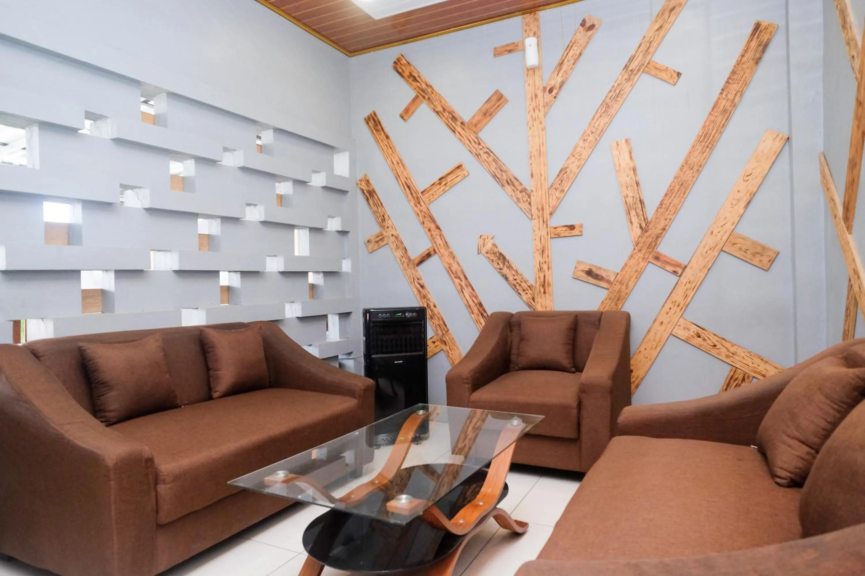 Seating area in Urbanview Hotel LTefa Pemalang