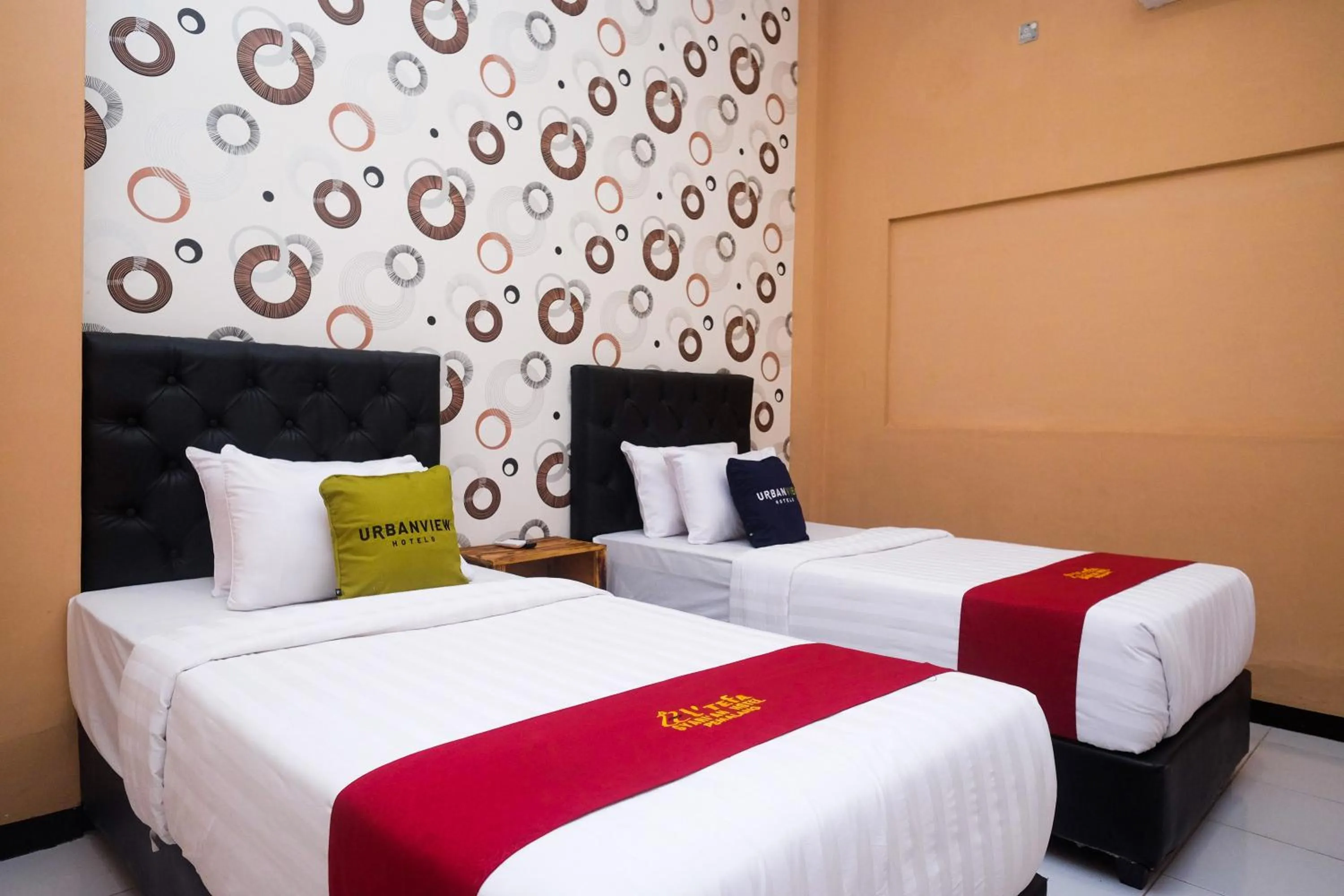 Bed in Urbanview Hotel LTefa Pemalang