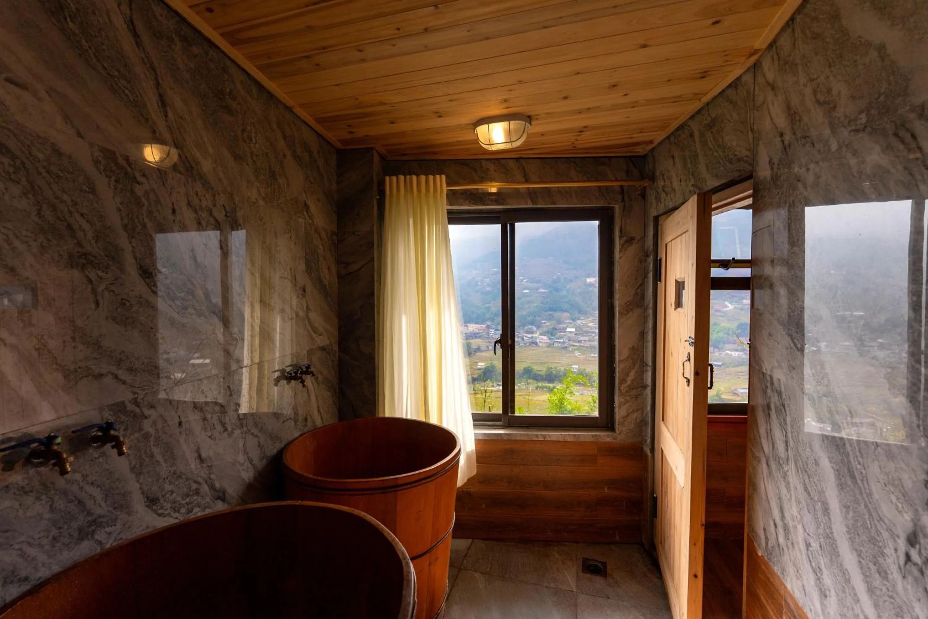 Spa and wellness centre/facilities in Muong Hoa River View Hotel