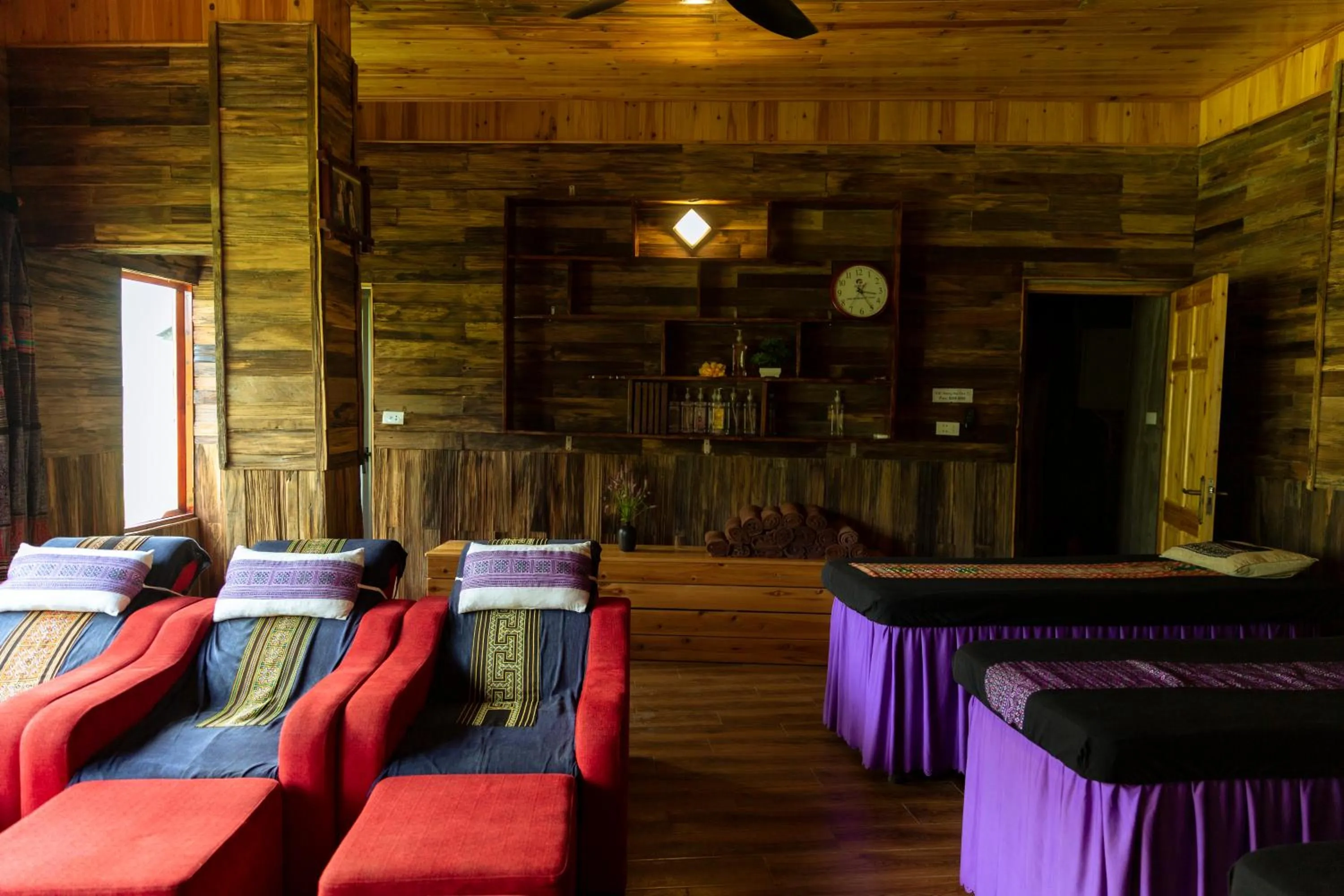 Massage in Muong Hoa River View Hotel