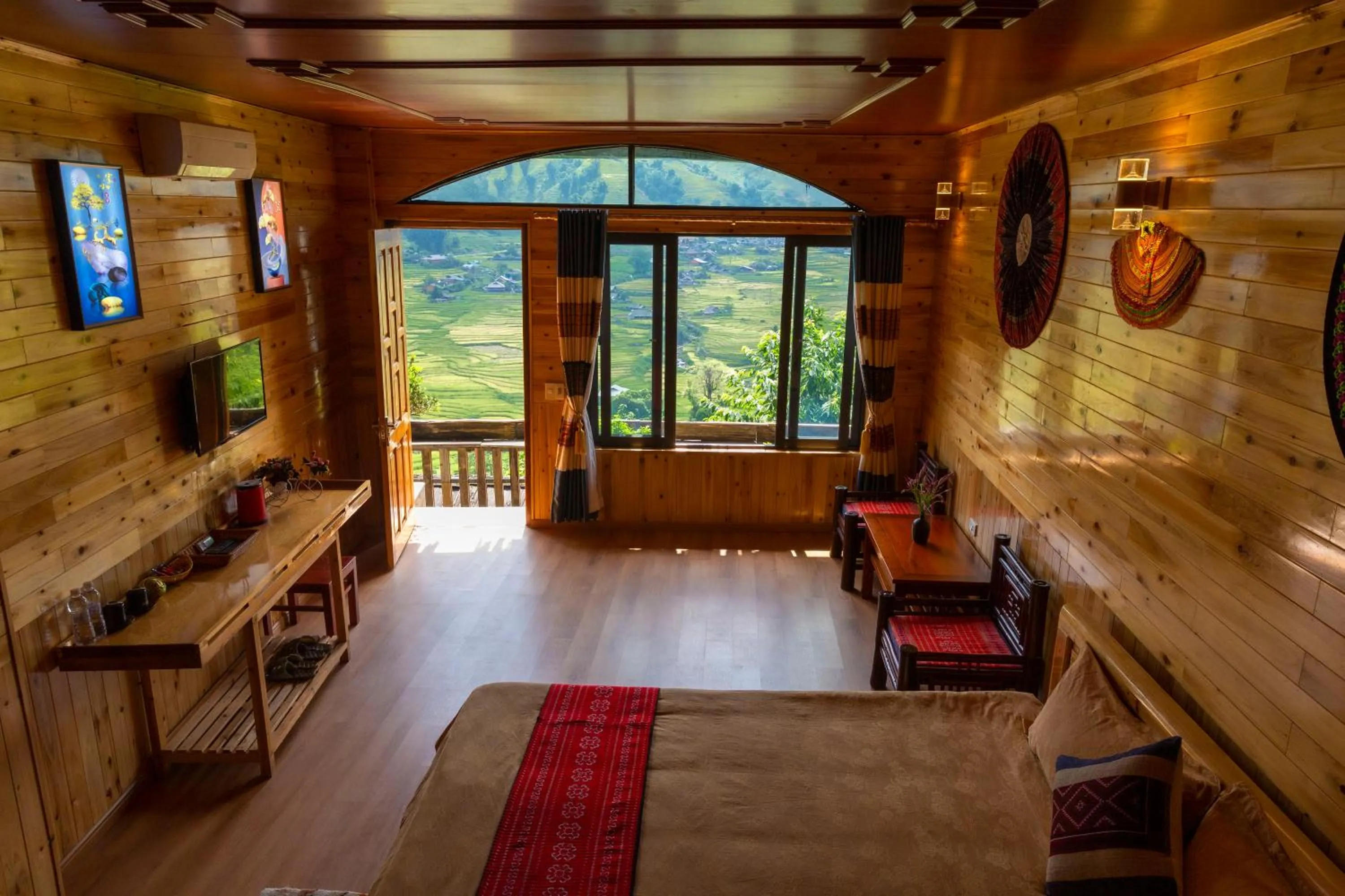 Living room in Muong Hoa River View Hotel
