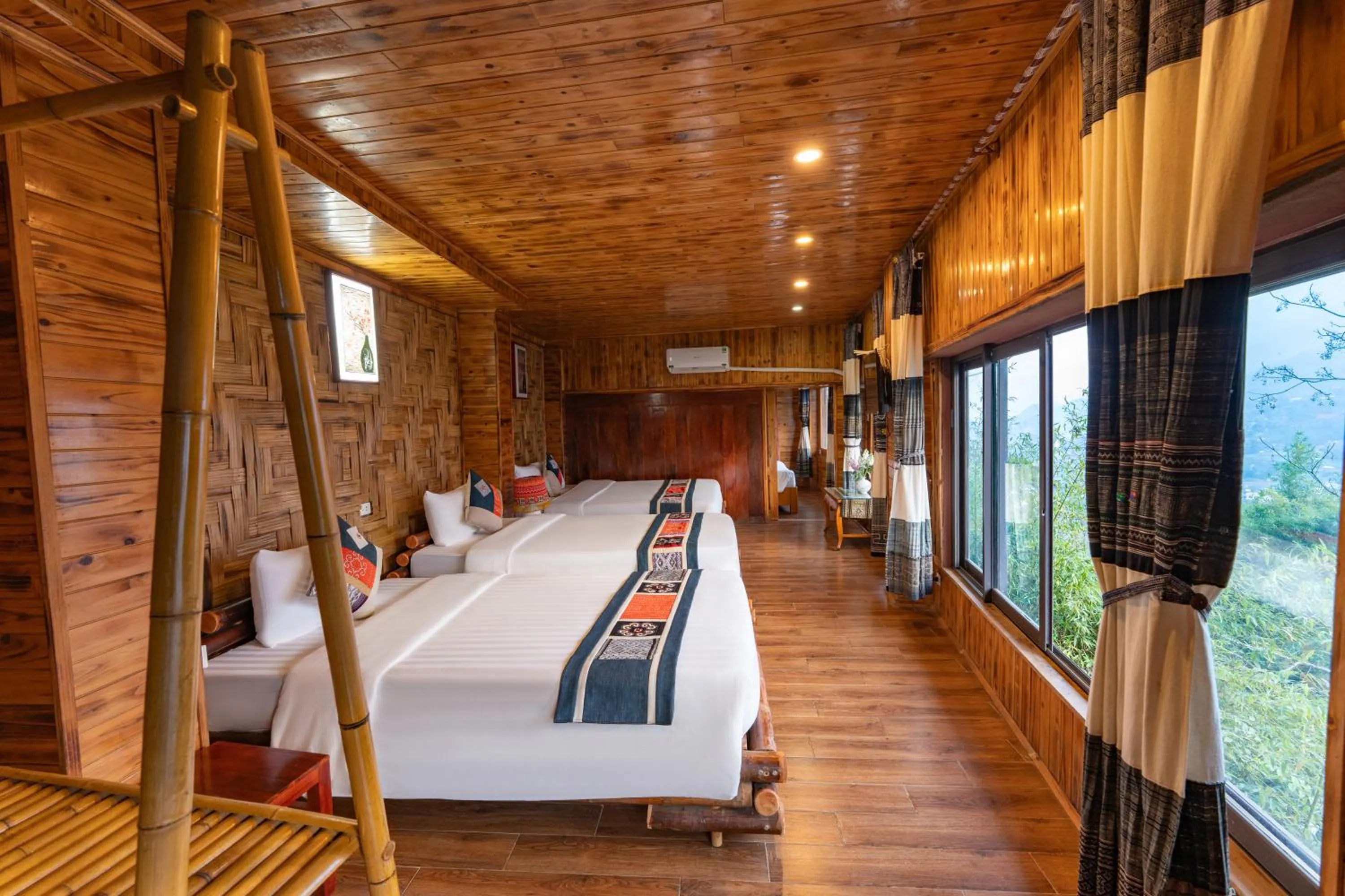 Bedroom, Bed in Muong Hoa River View Hotel