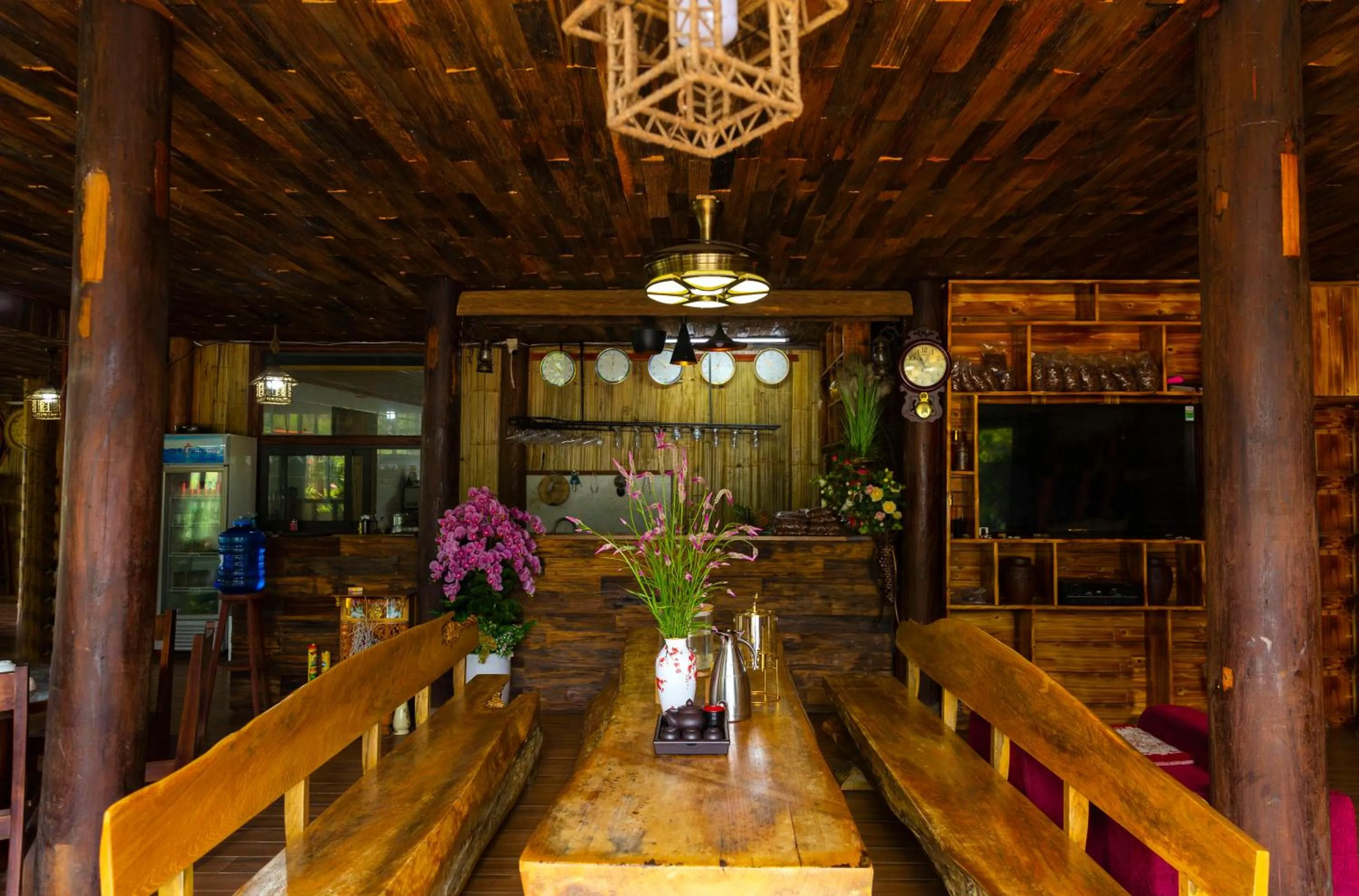 Restaurant/places to eat in Muong Hoa River View Hotel