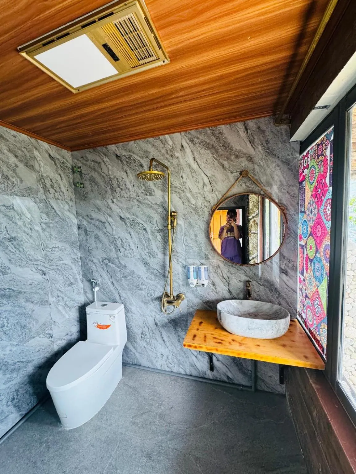 Bathroom in Muong Hoa River View Hotel