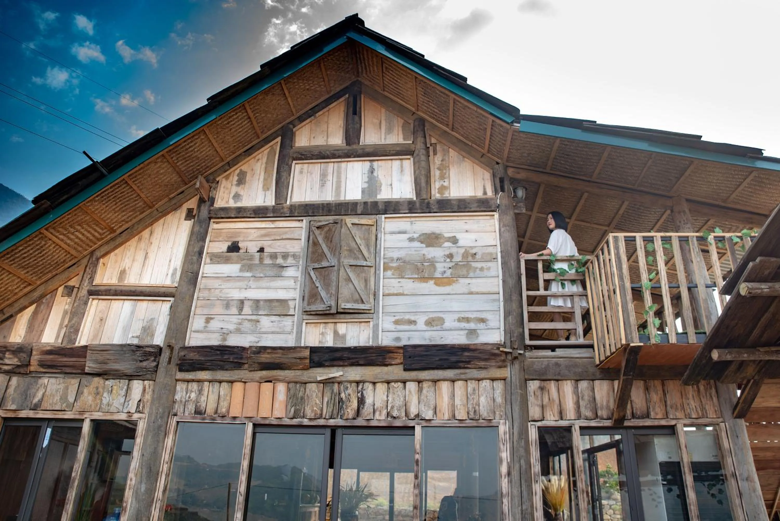 Property building in Muong Hoa River View Hotel