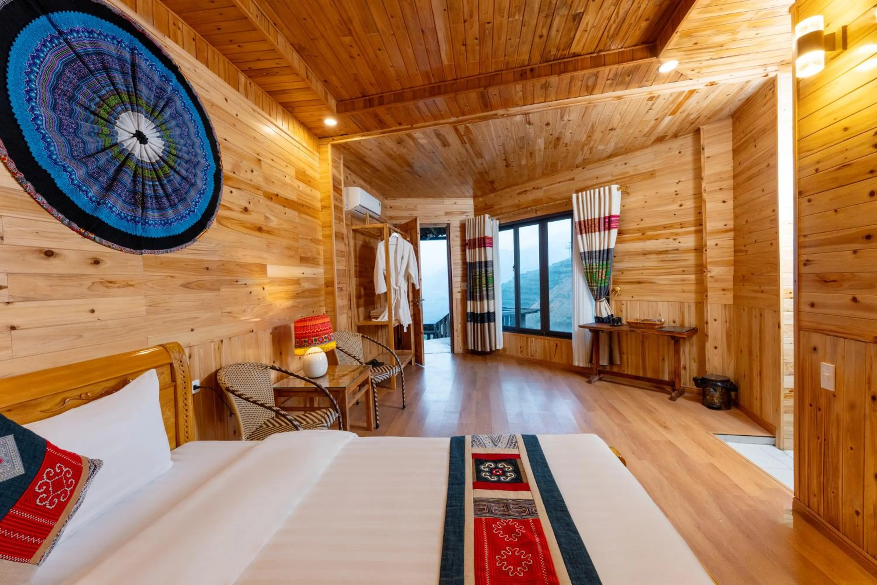 Bed in Muong Hoa River View Hotel