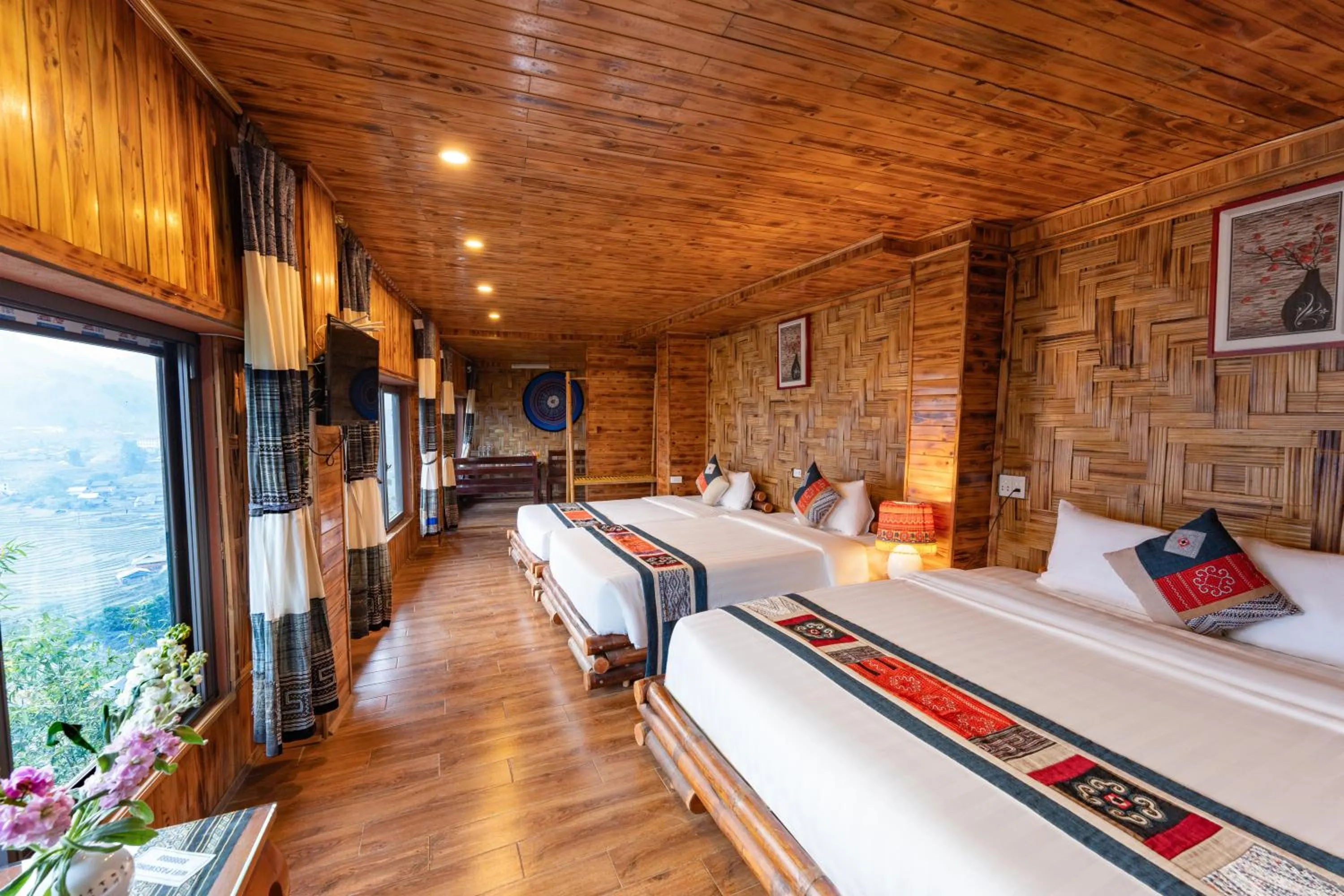 Bedroom, Bed in Muong Hoa River View Hotel