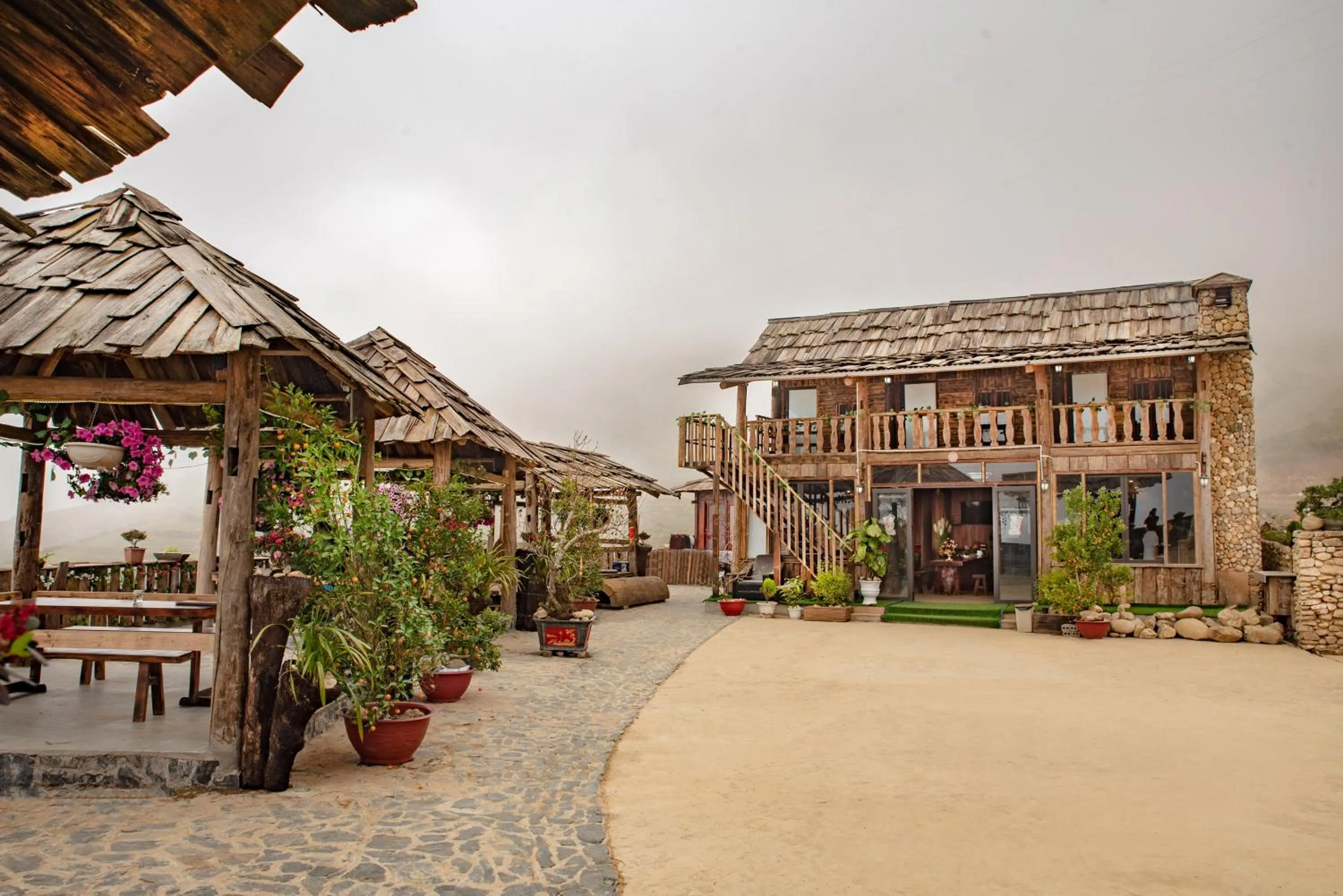 Property building in Muong Hoa River View Hotel