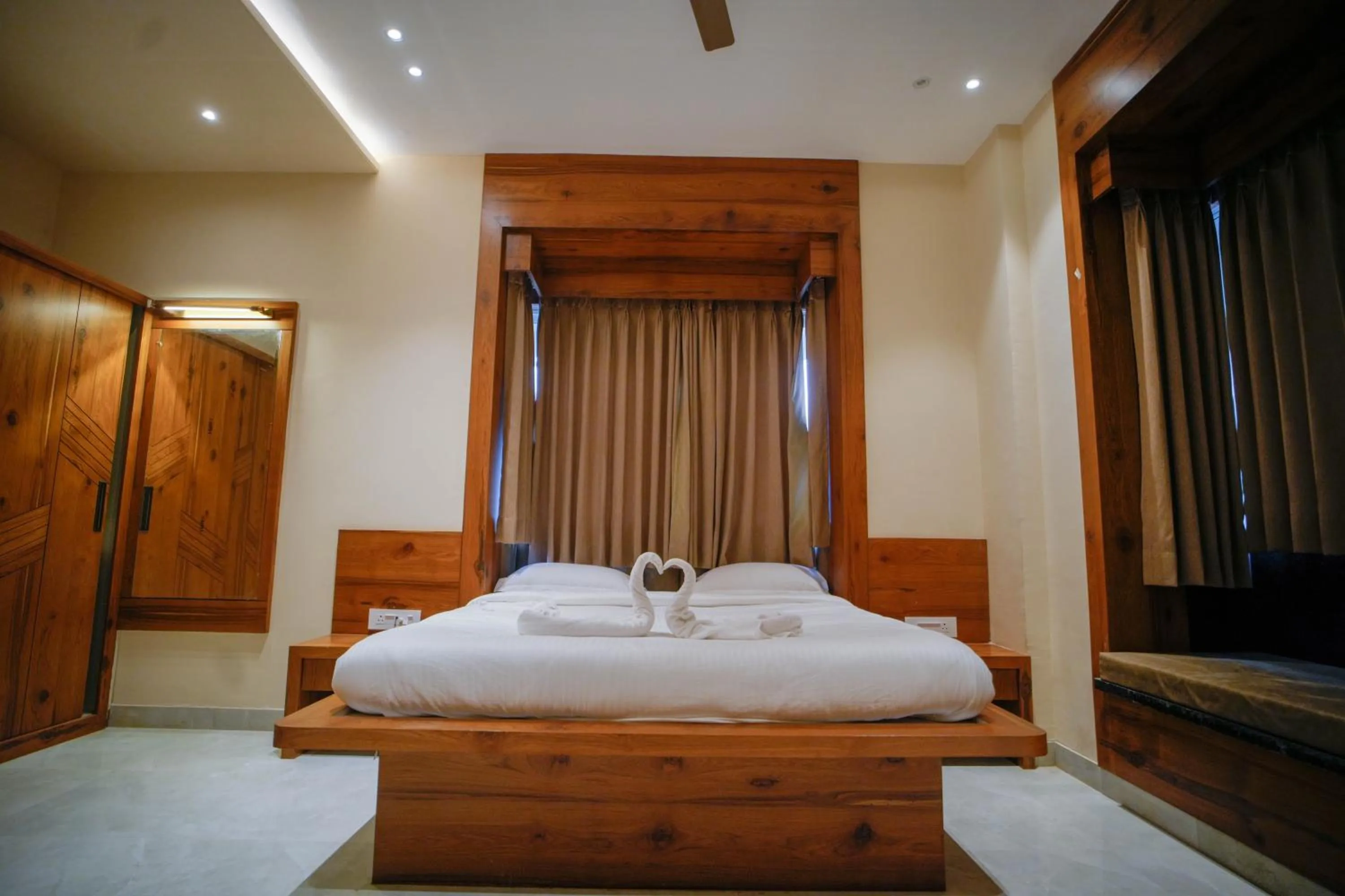 Bed in The Ekling Garh Hotel & Resort