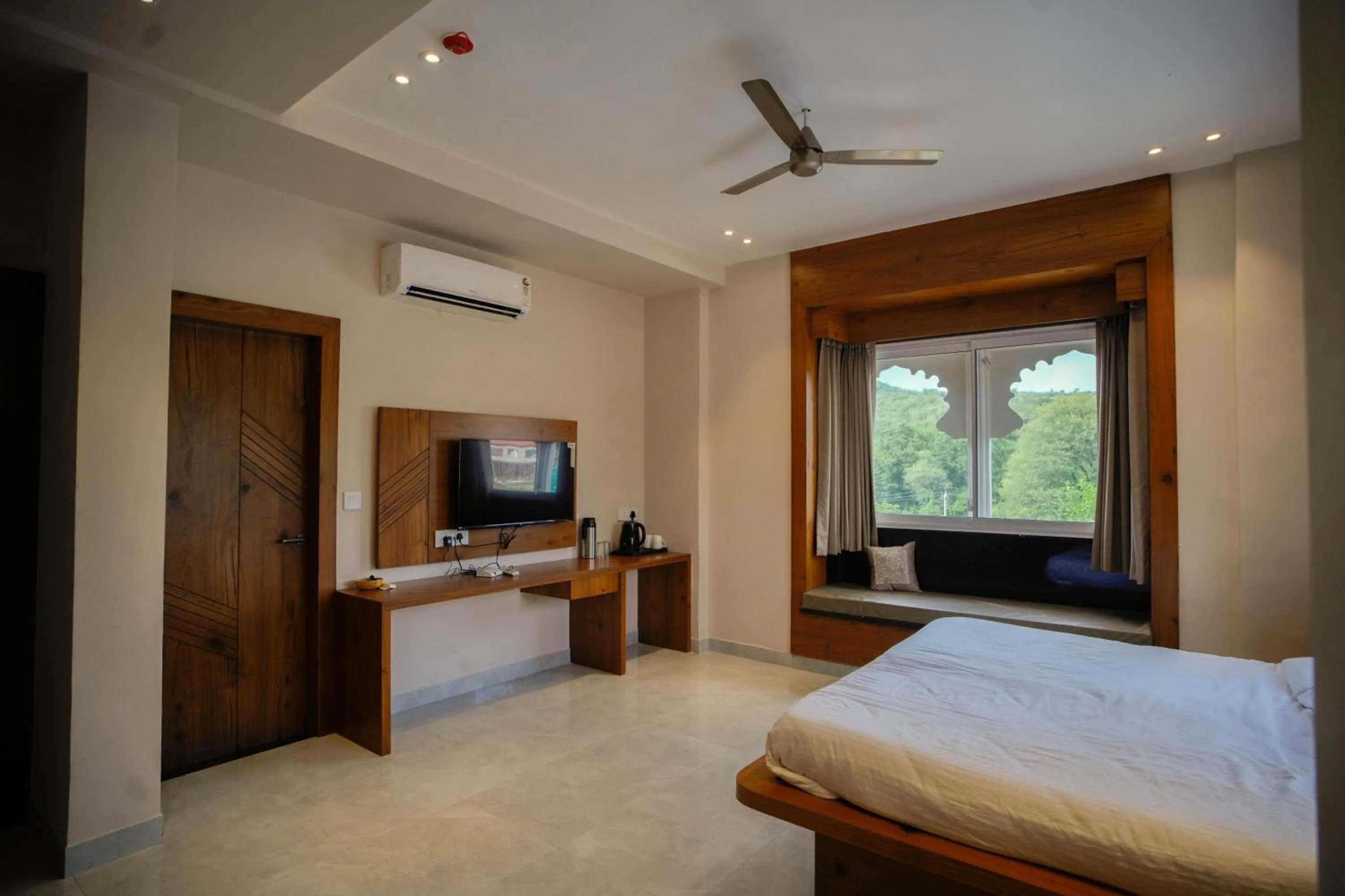 Bed in The Ekling Garh Hotel & Resort