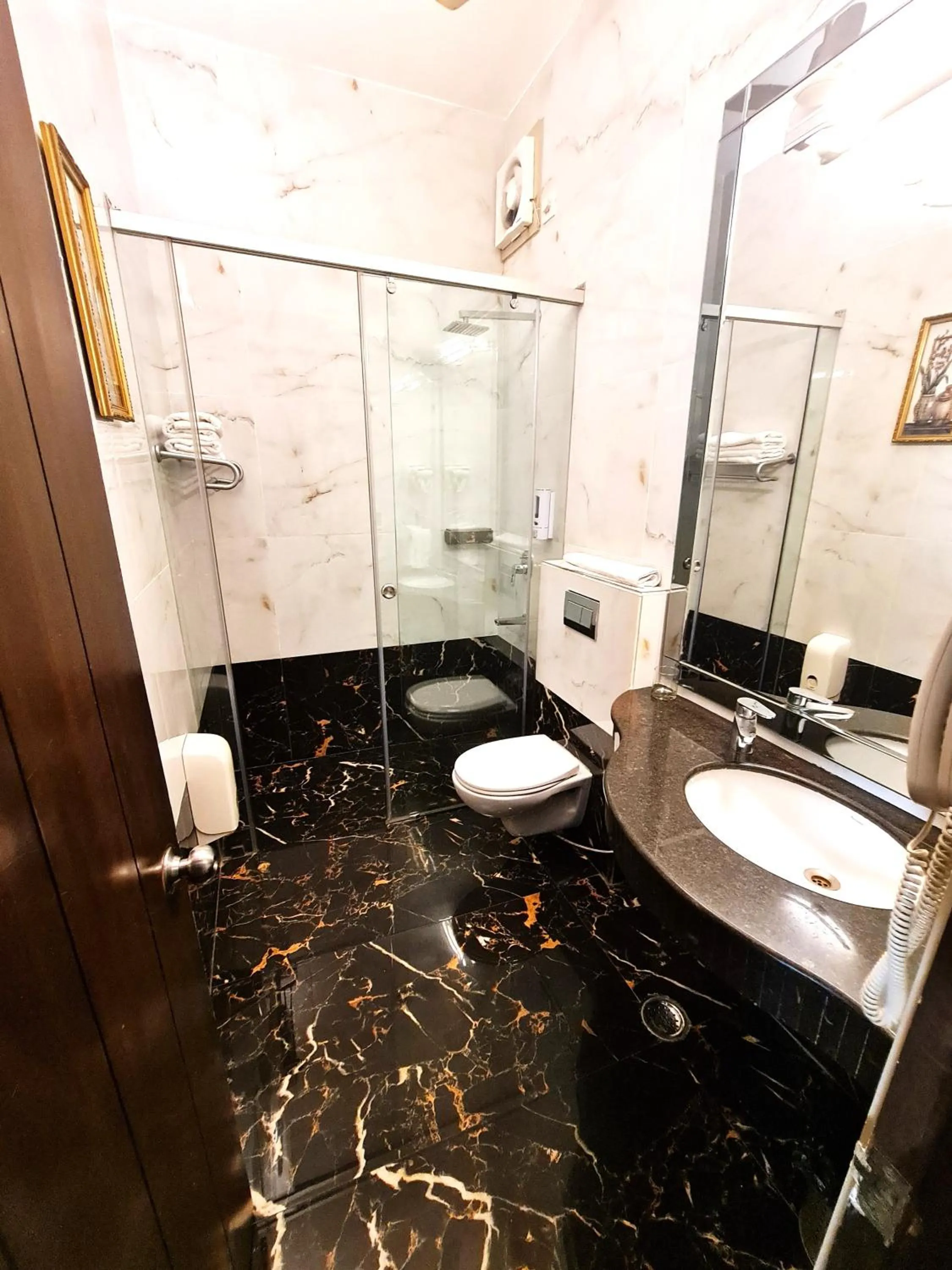 Hotel Royal Castle Grand