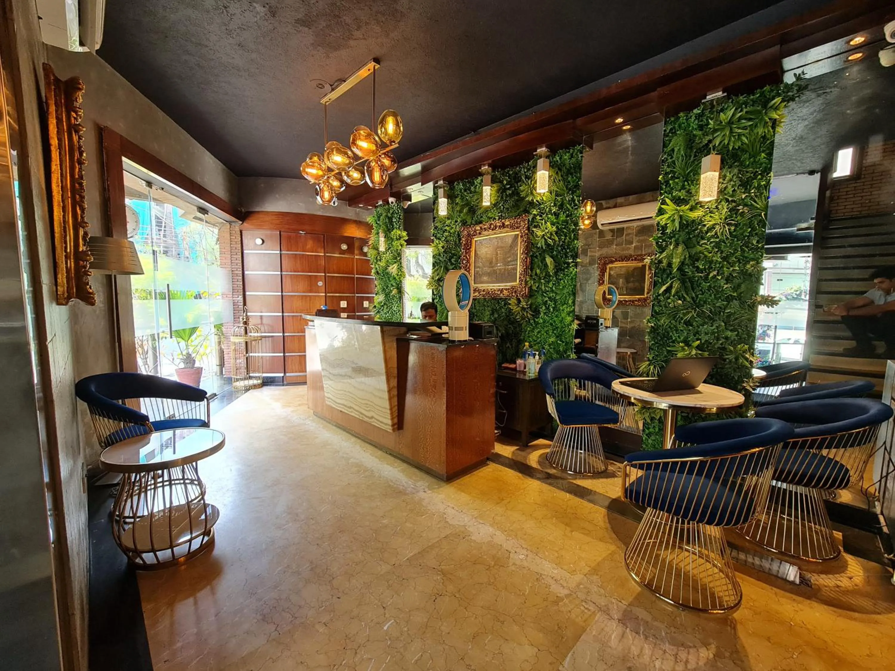 Hotel Royal Castle Grand