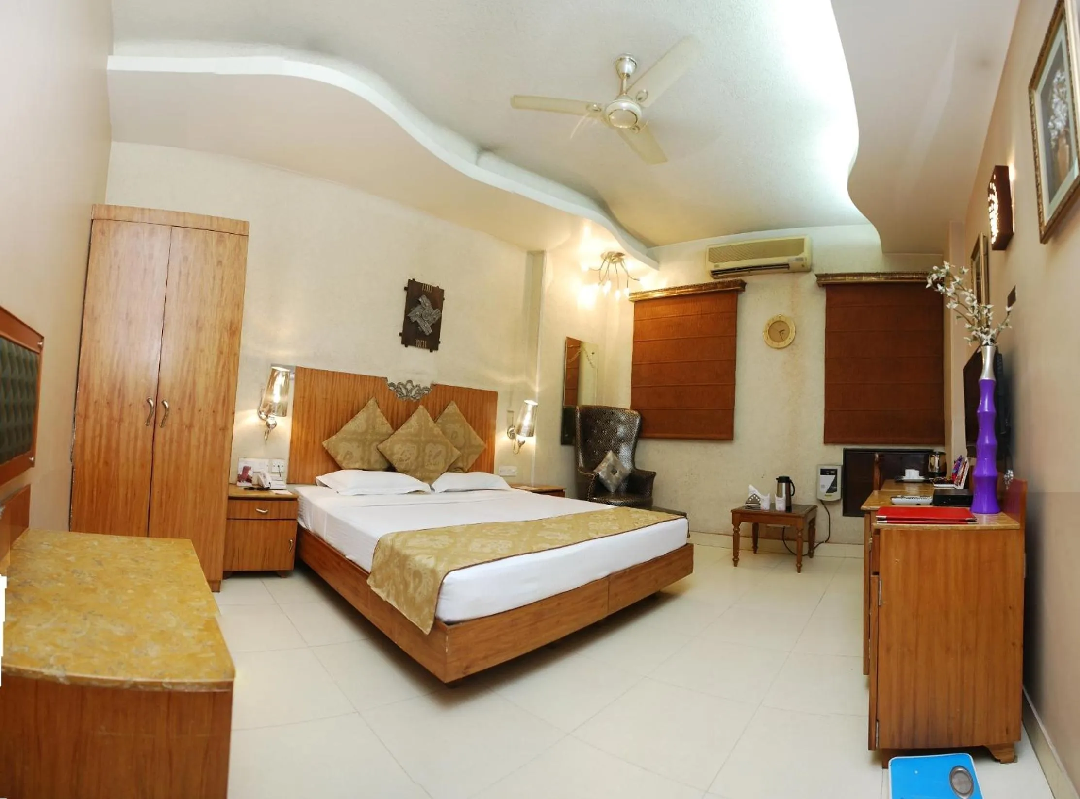 Bedroom in Hotel Royal Castle Grand