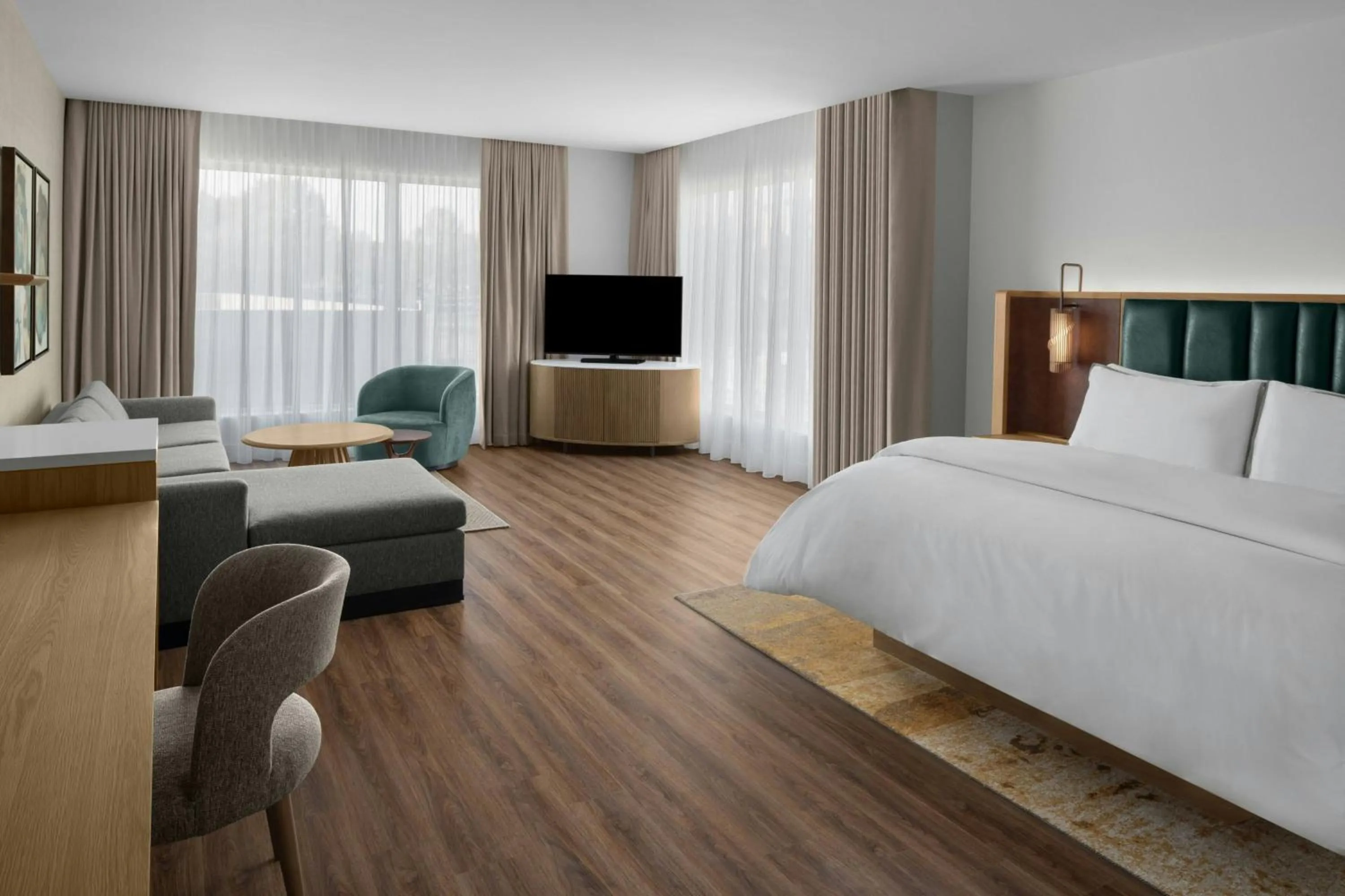 Photo of the whole room, Bed in The Westin Atlanta Gwinnett