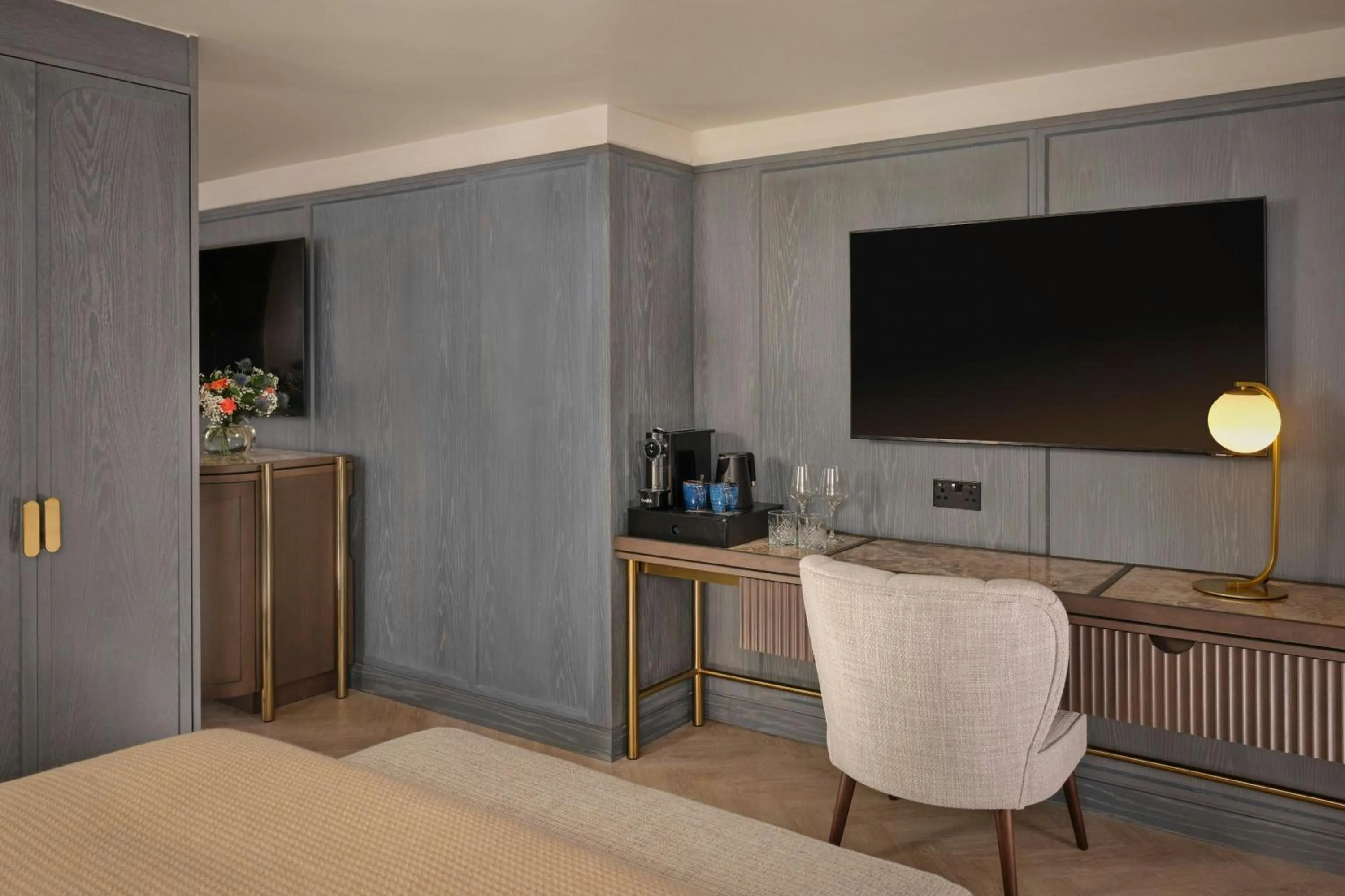 Bedroom, Bed in The Reach at Piccadilly, Manchester, a Tribute Portfolio Hotel