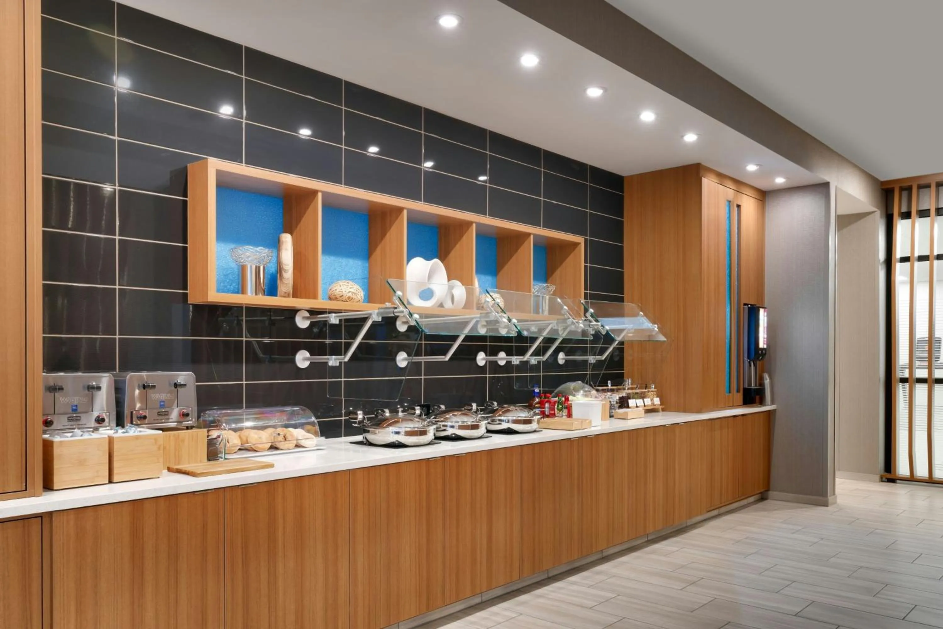 Breakfast in SpringHill Suites by Marriott Phoenix Scottsdale