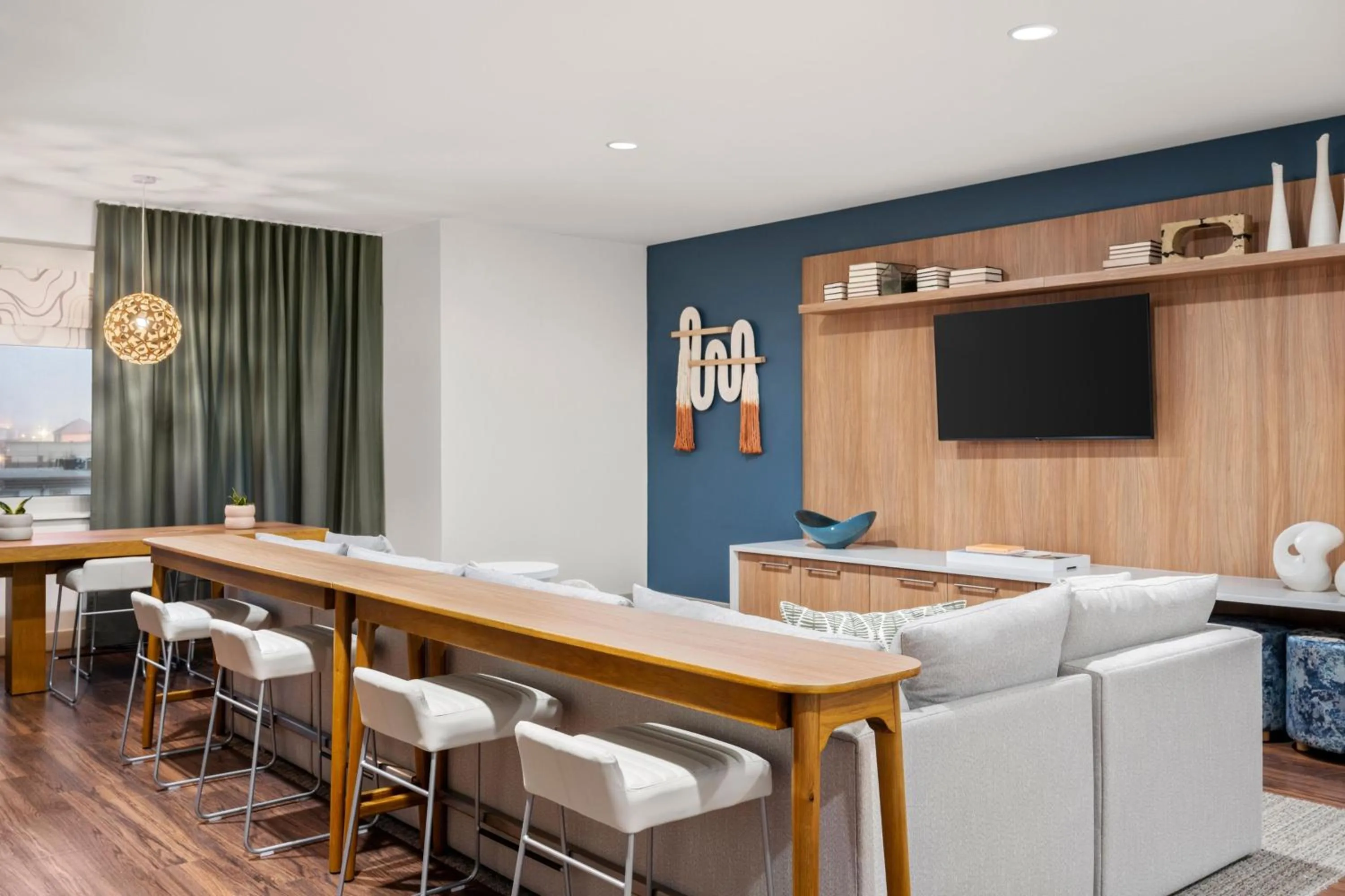 Lounge or bar in Element Springfield South