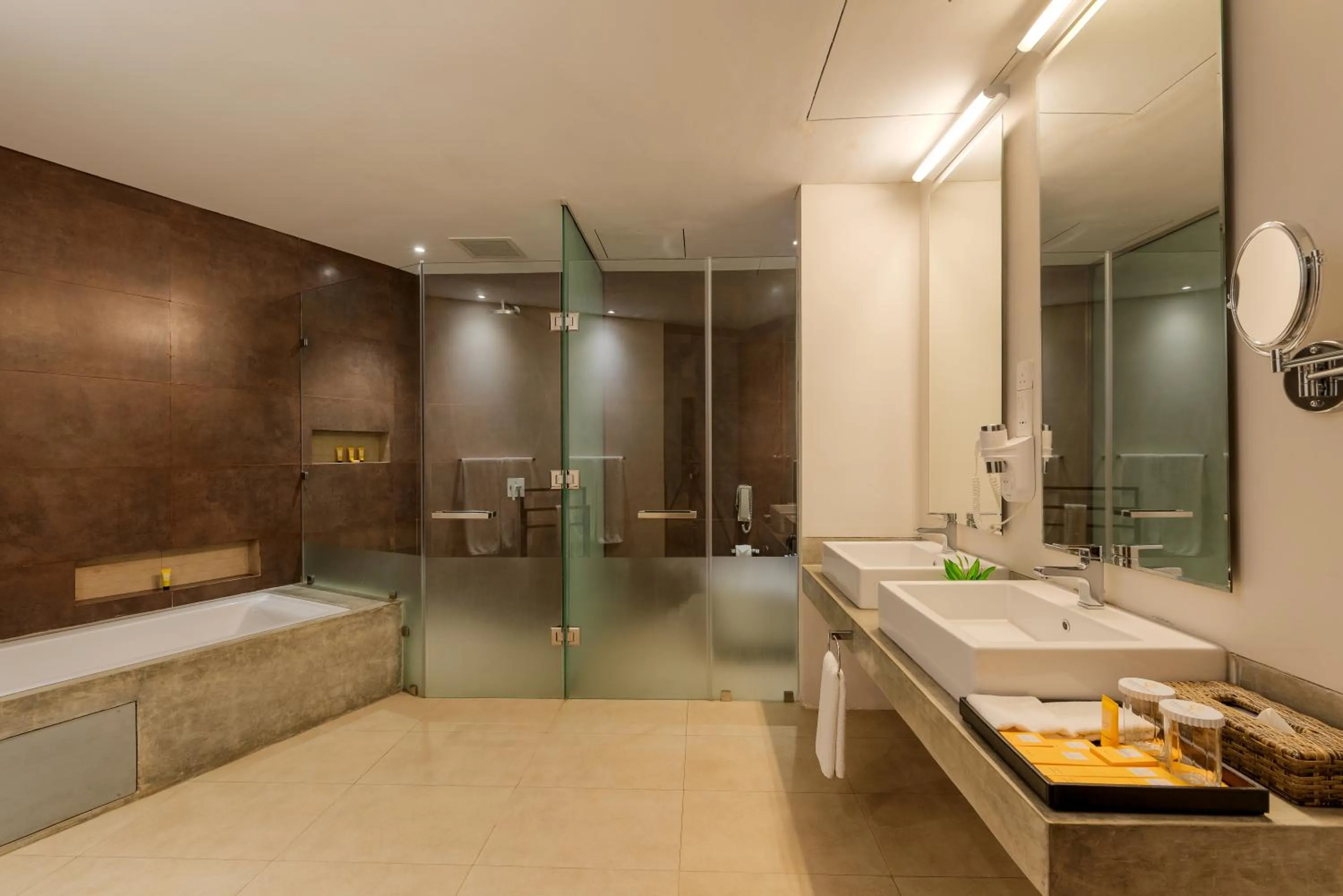 Toilet in Amaya Beach Passikudah