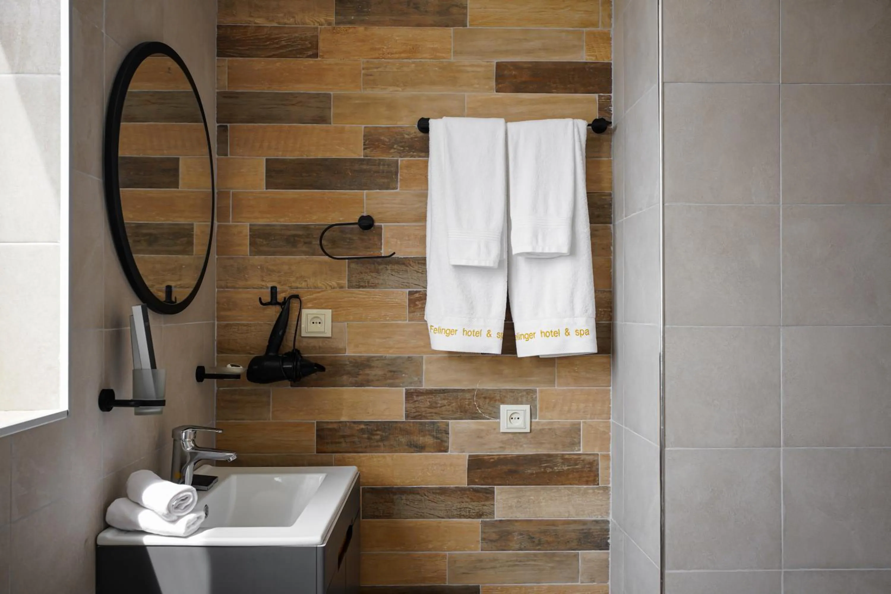 Bathroom in Felinger Concept Hotel