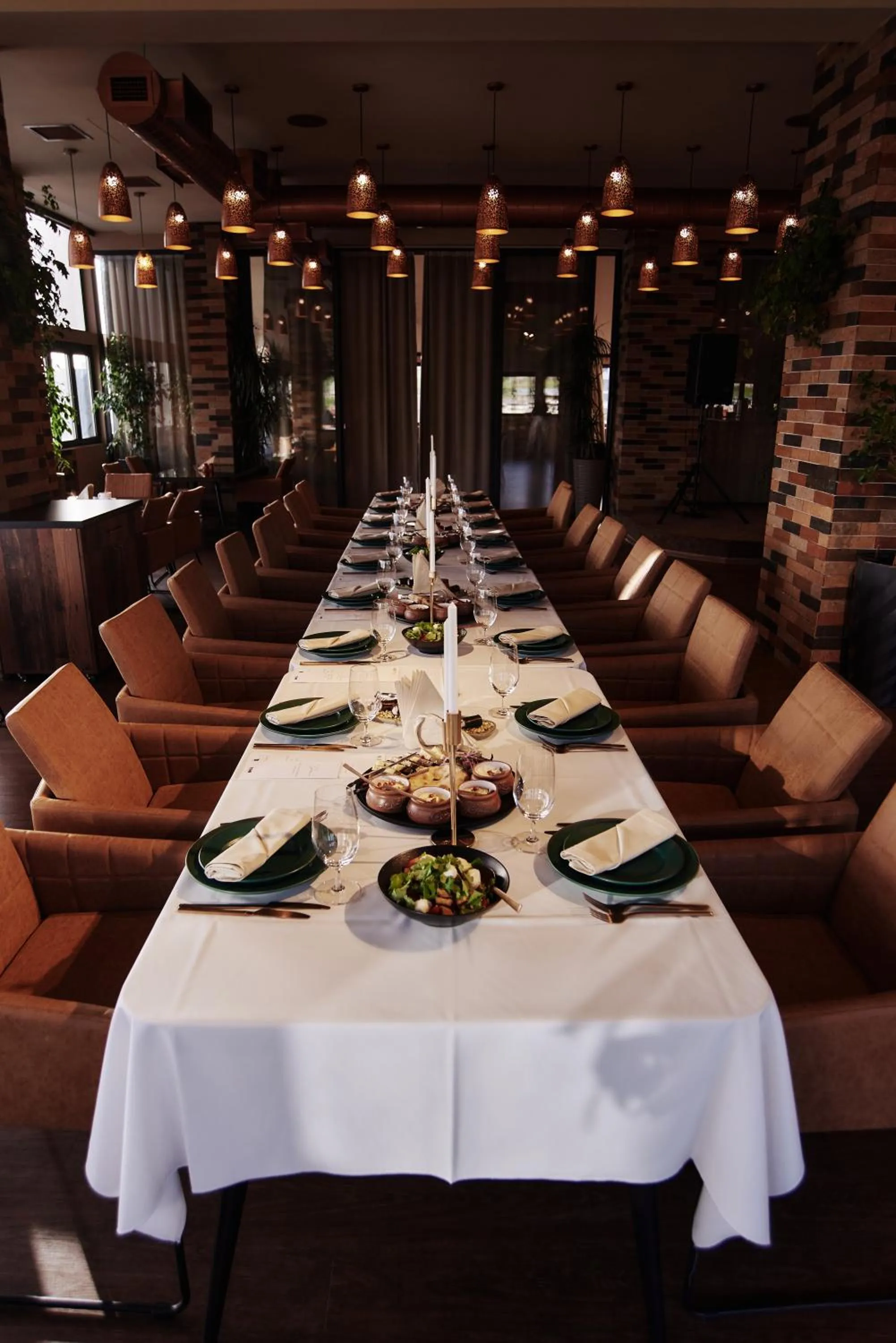 Restaurant/places to eat in Felinger Concept Hotel