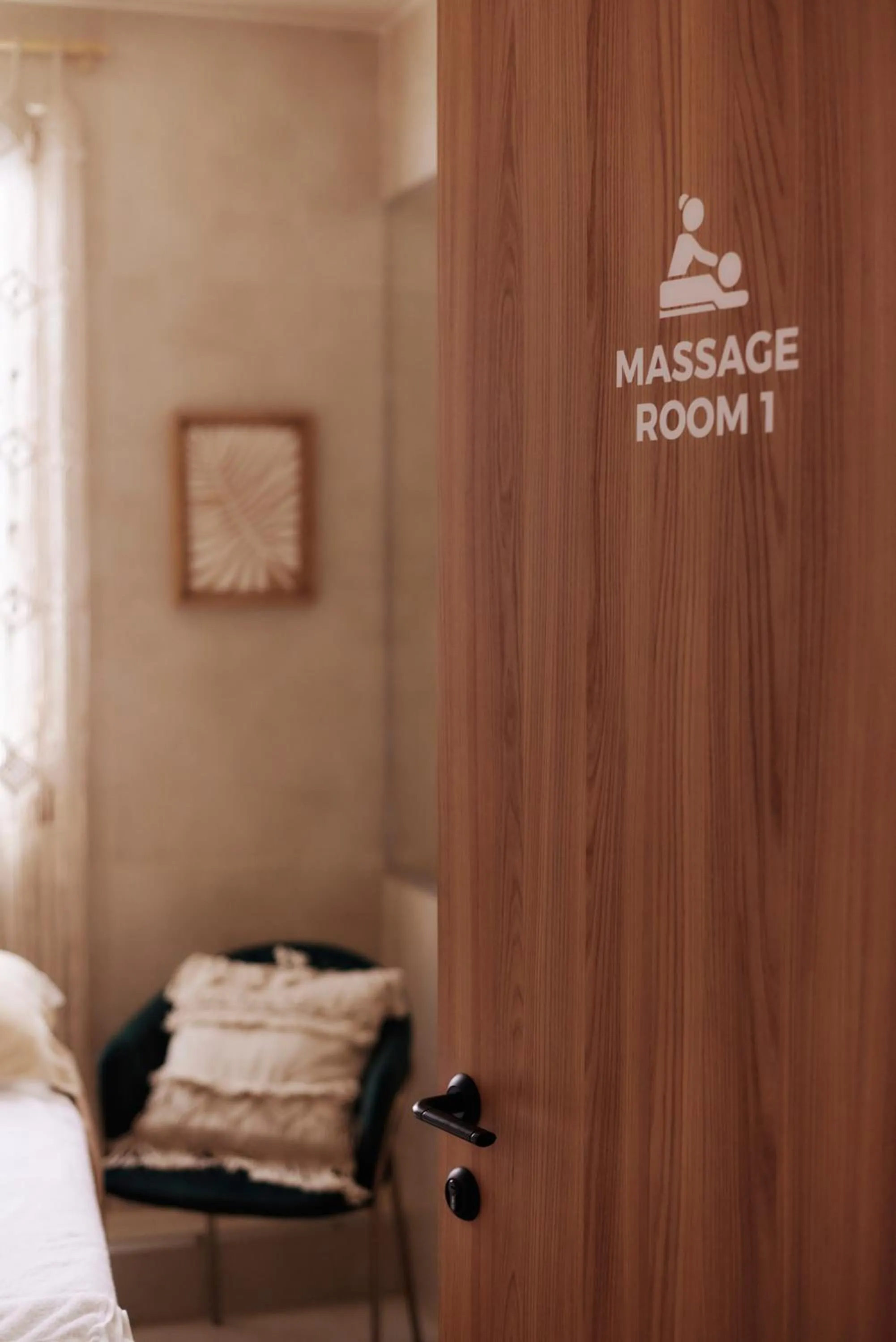 Massage, Bed in Felinger Concept Hotel