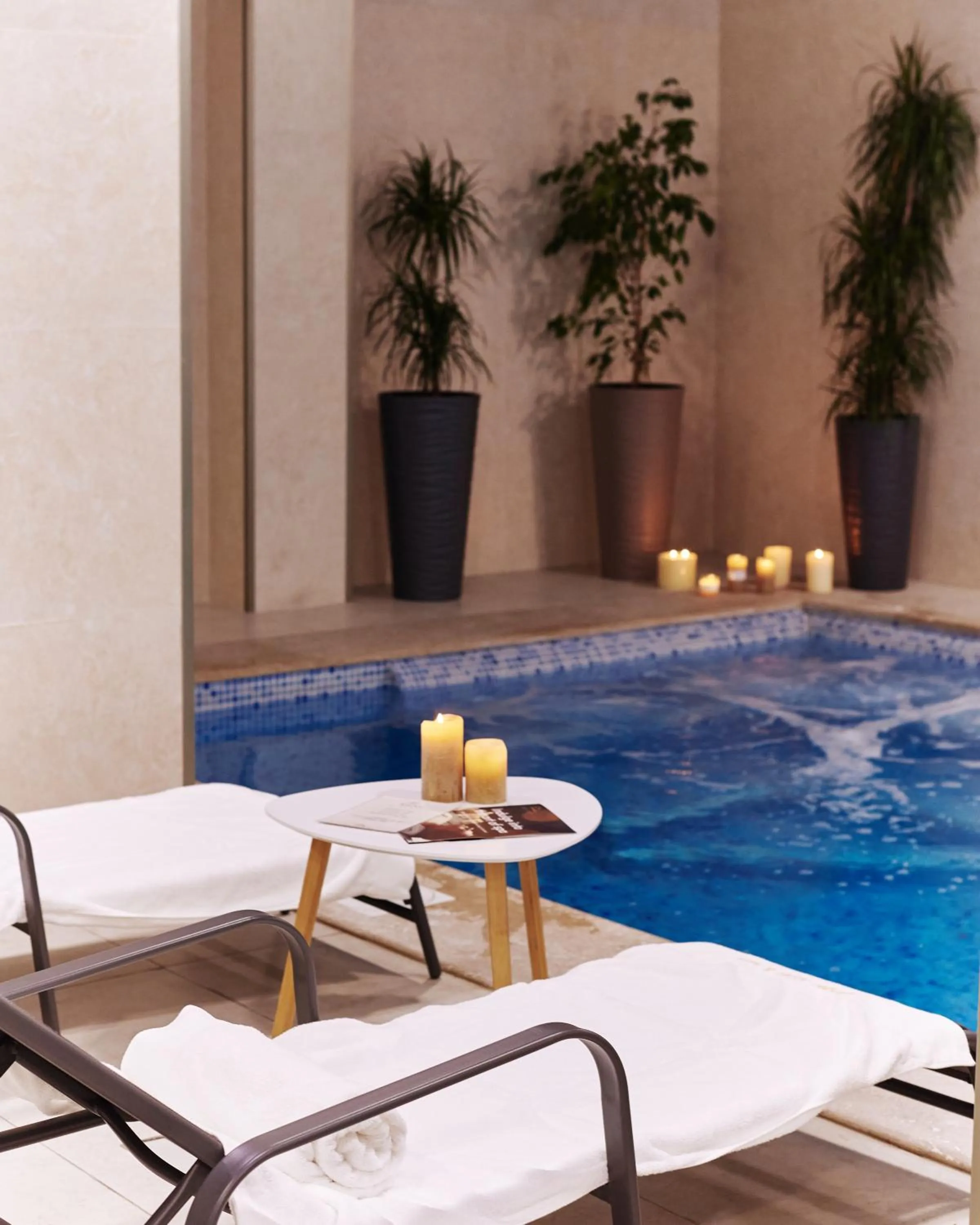 Pool view in Felinger Concept Hotel