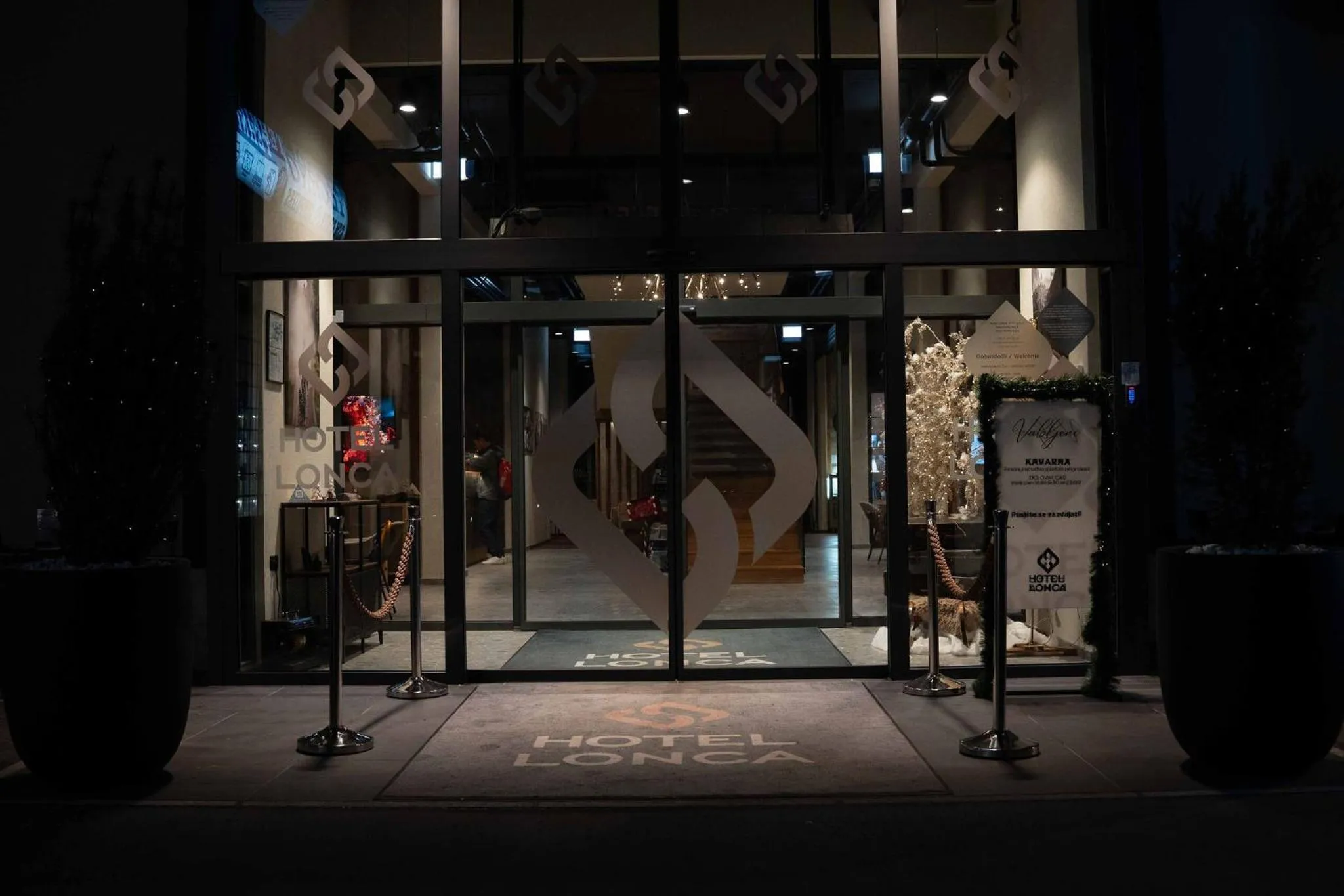 Facade/entrance in Hotel Lonca