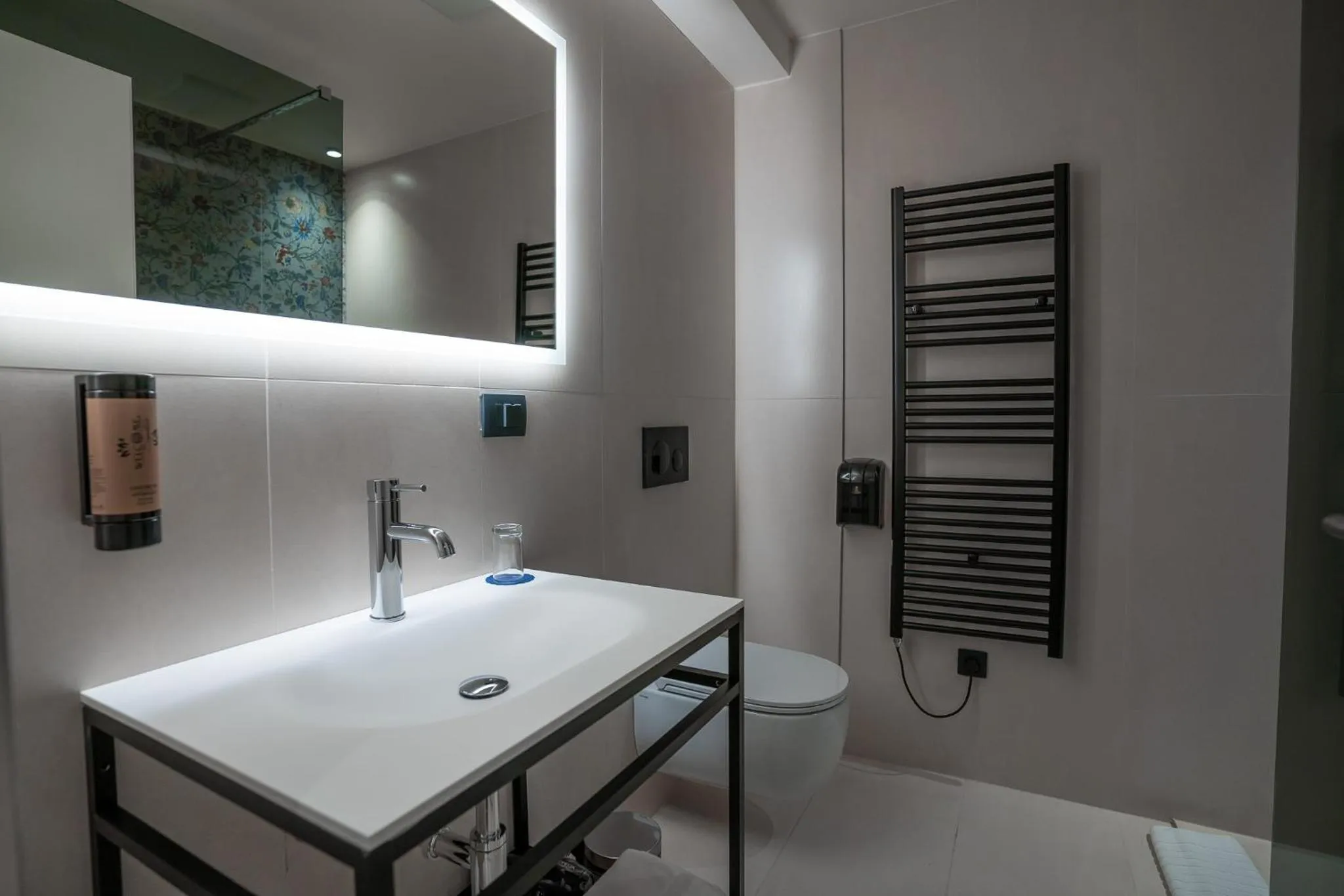 Toilet in Hotel Lonca