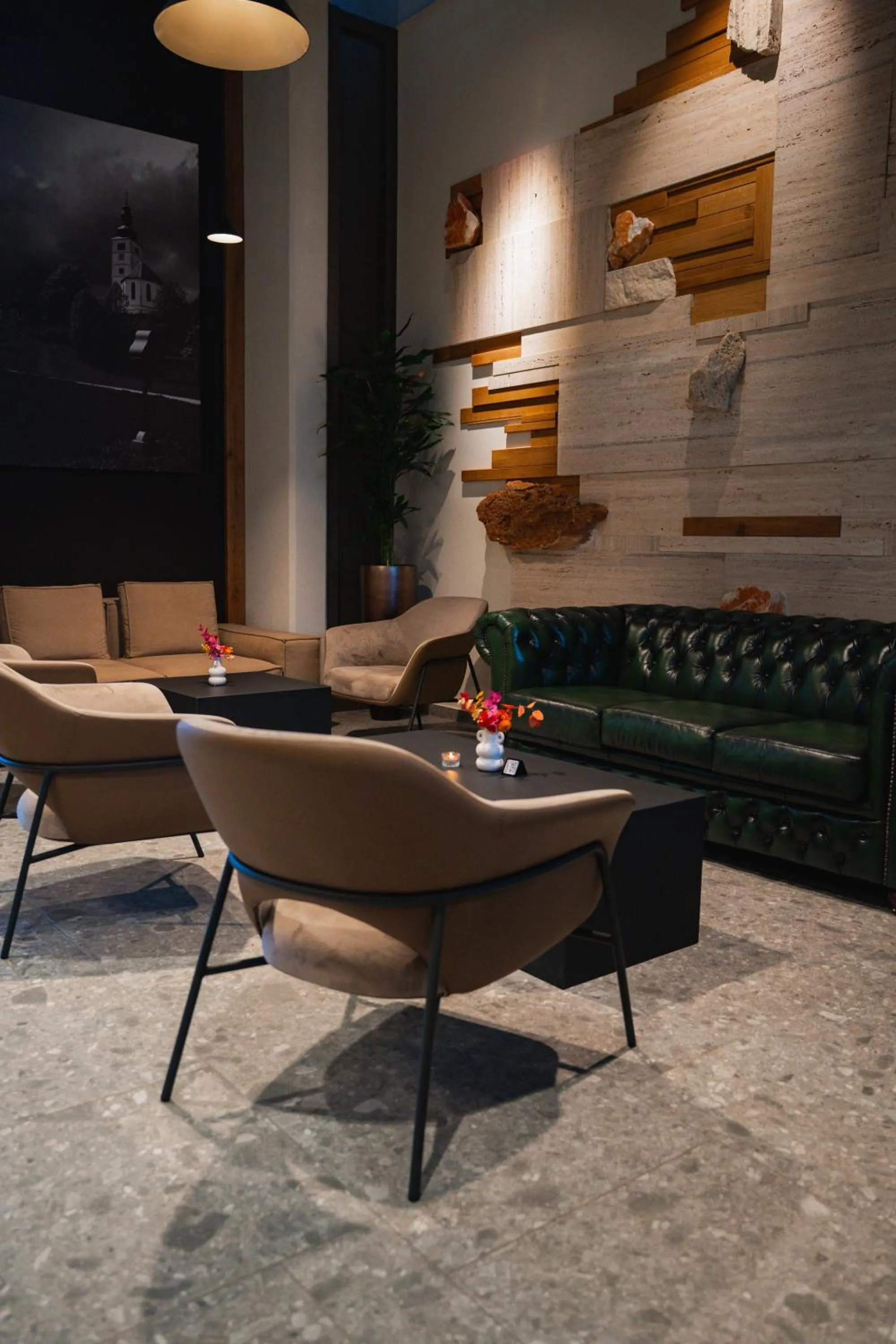 Seating area in Hotel Lonca