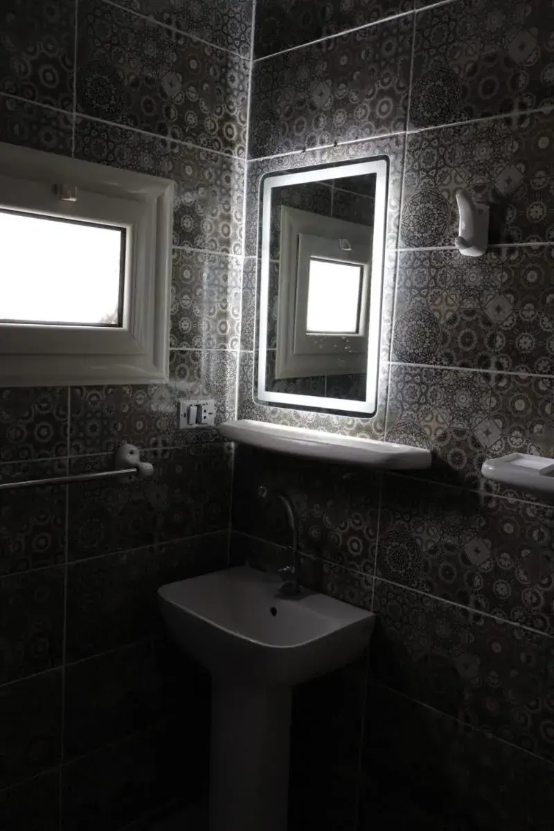 Deluxe Single Room in Magic Hotel Deluxe Single Room in Magic Hotel