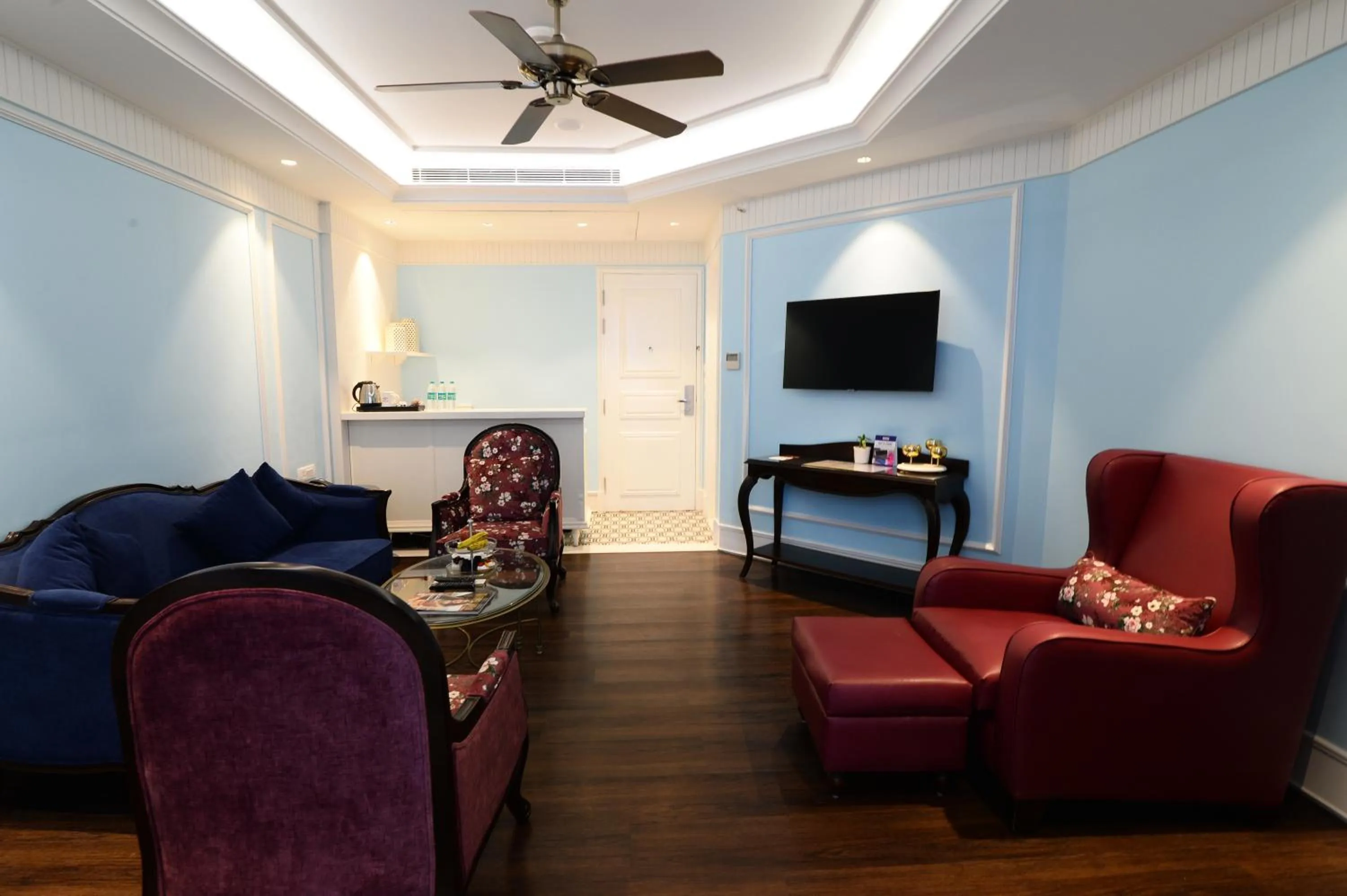 TV and multimedia in Royal Orchid Fort Resort Mussoorie