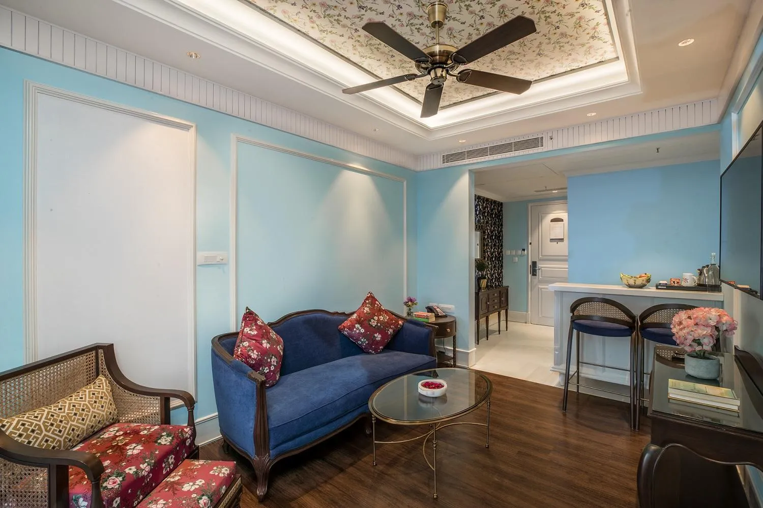 Living room, Bed in Royal Orchid Fort Resort Mussoorie