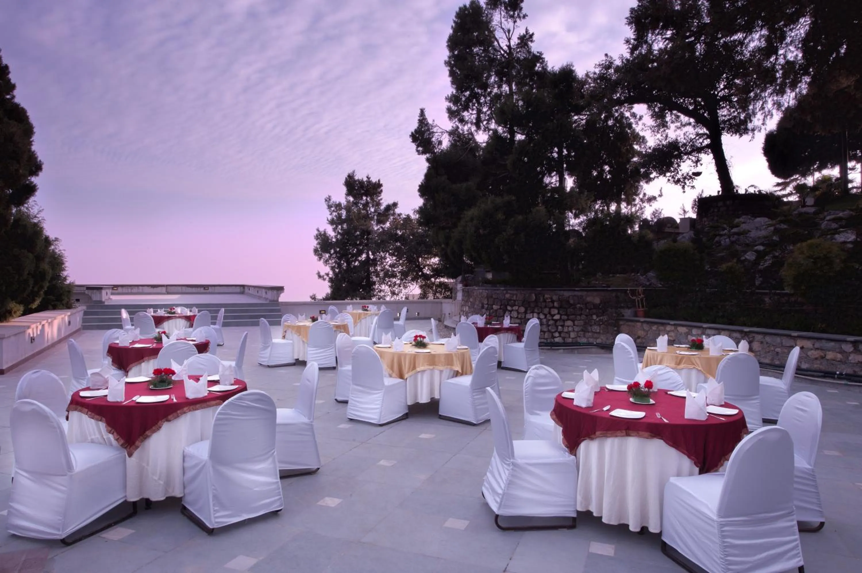 Restaurant/places to eat in Royal Orchid Fort Resort Mussoorie
