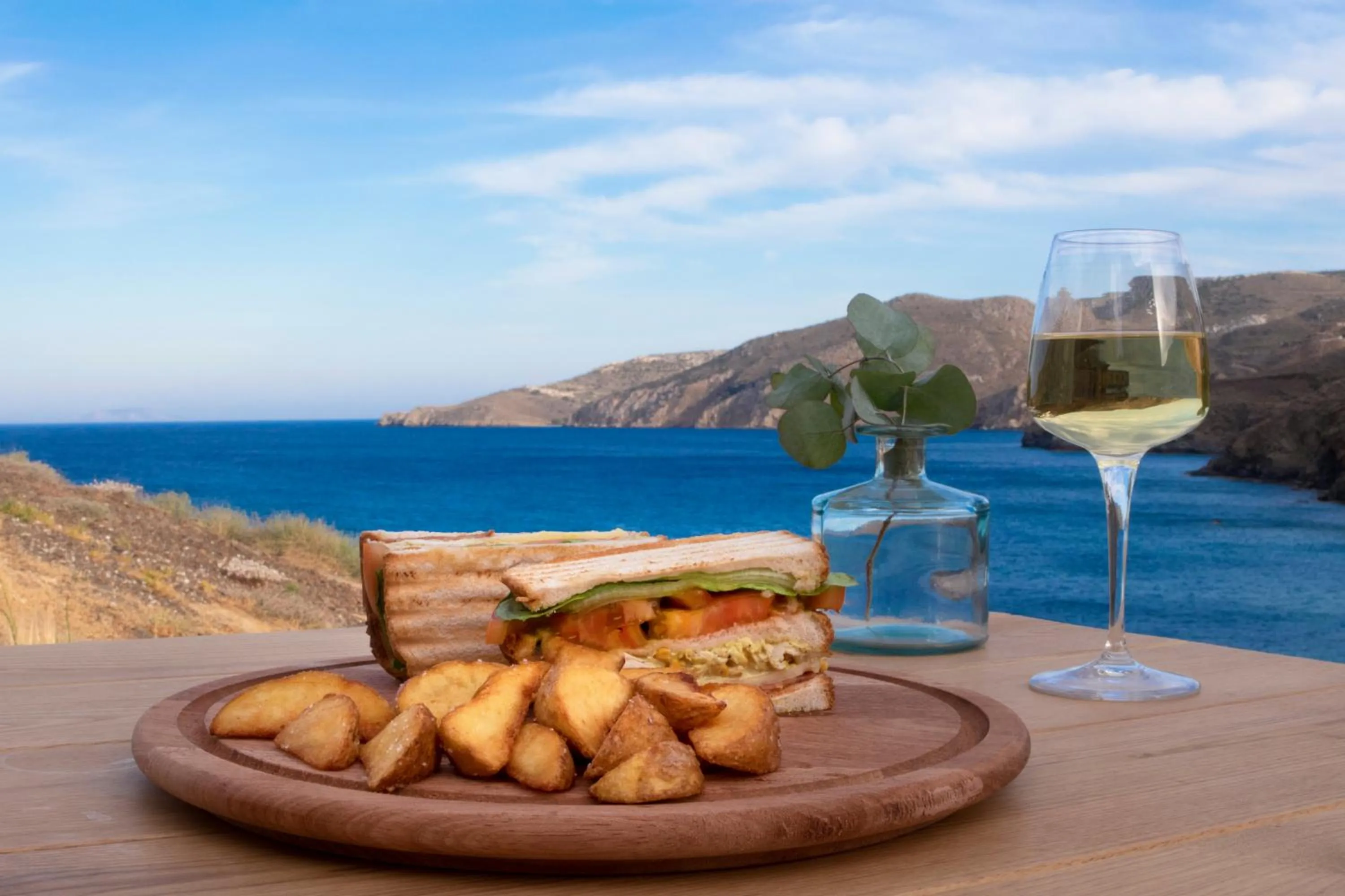 Restaurant/places to eat in Elesia Boutique Hotel