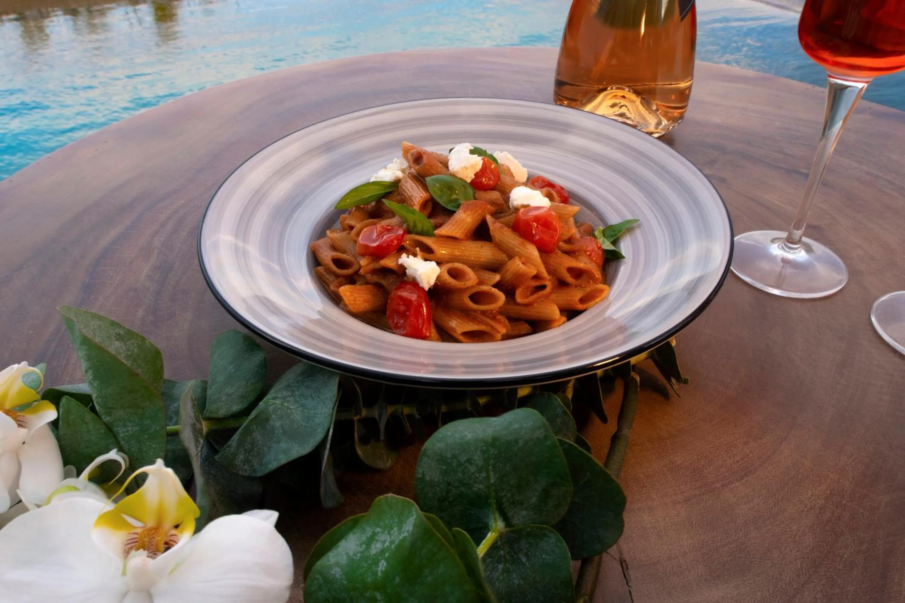 Restaurant/places to eat in Elesia Boutique Hotel