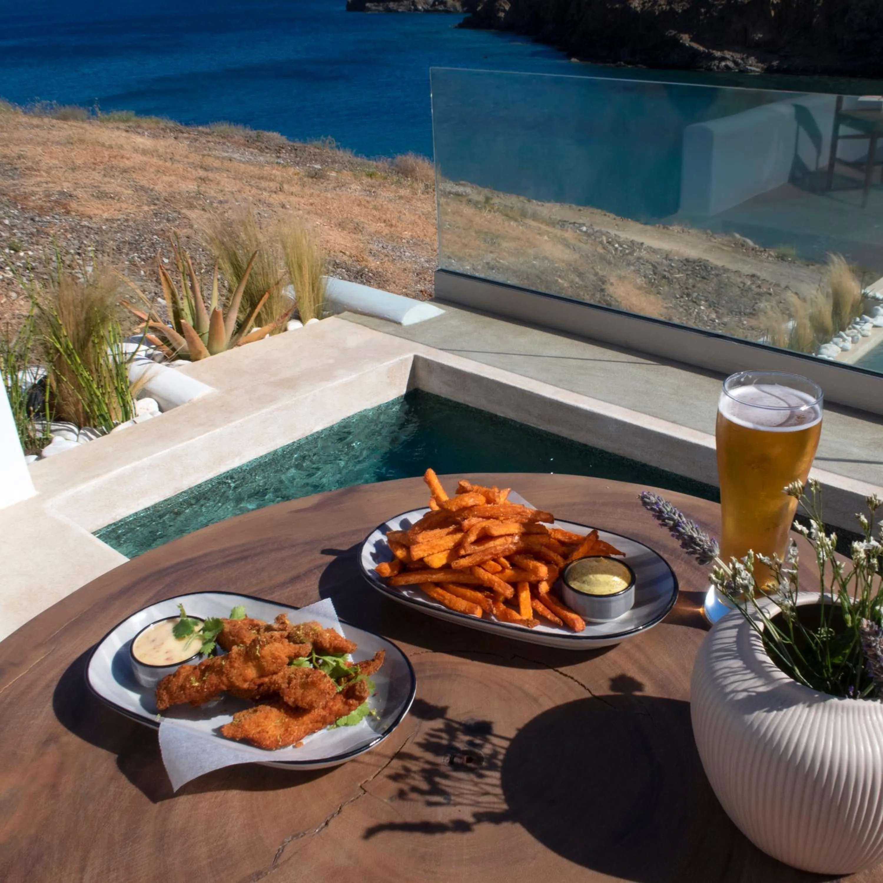 Restaurant/places to eat in Elesia Boutique Hotel