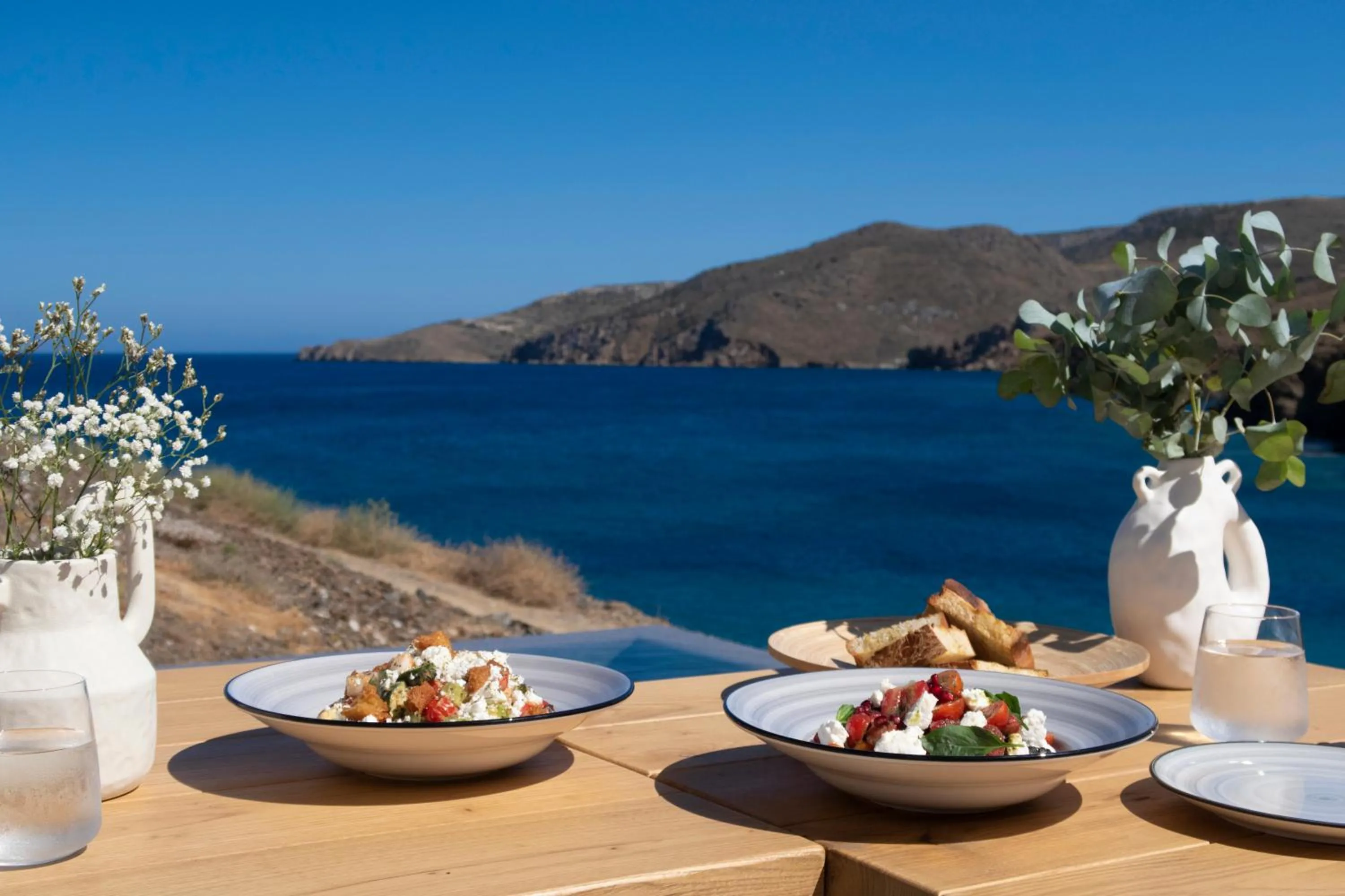 Restaurant/places to eat in Elesia Boutique Hotel