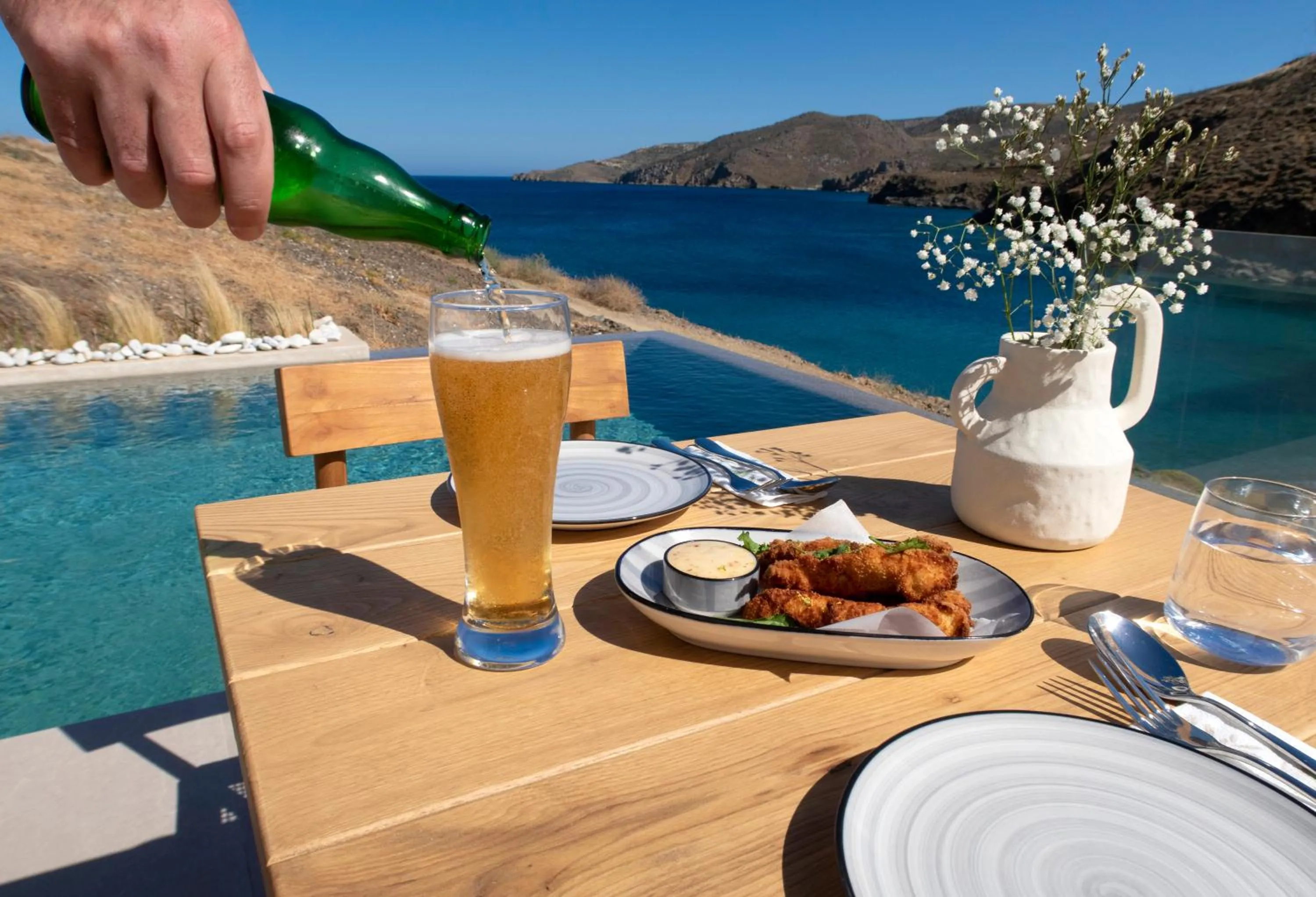 Restaurant/places to eat in Elesia Boutique Hotel