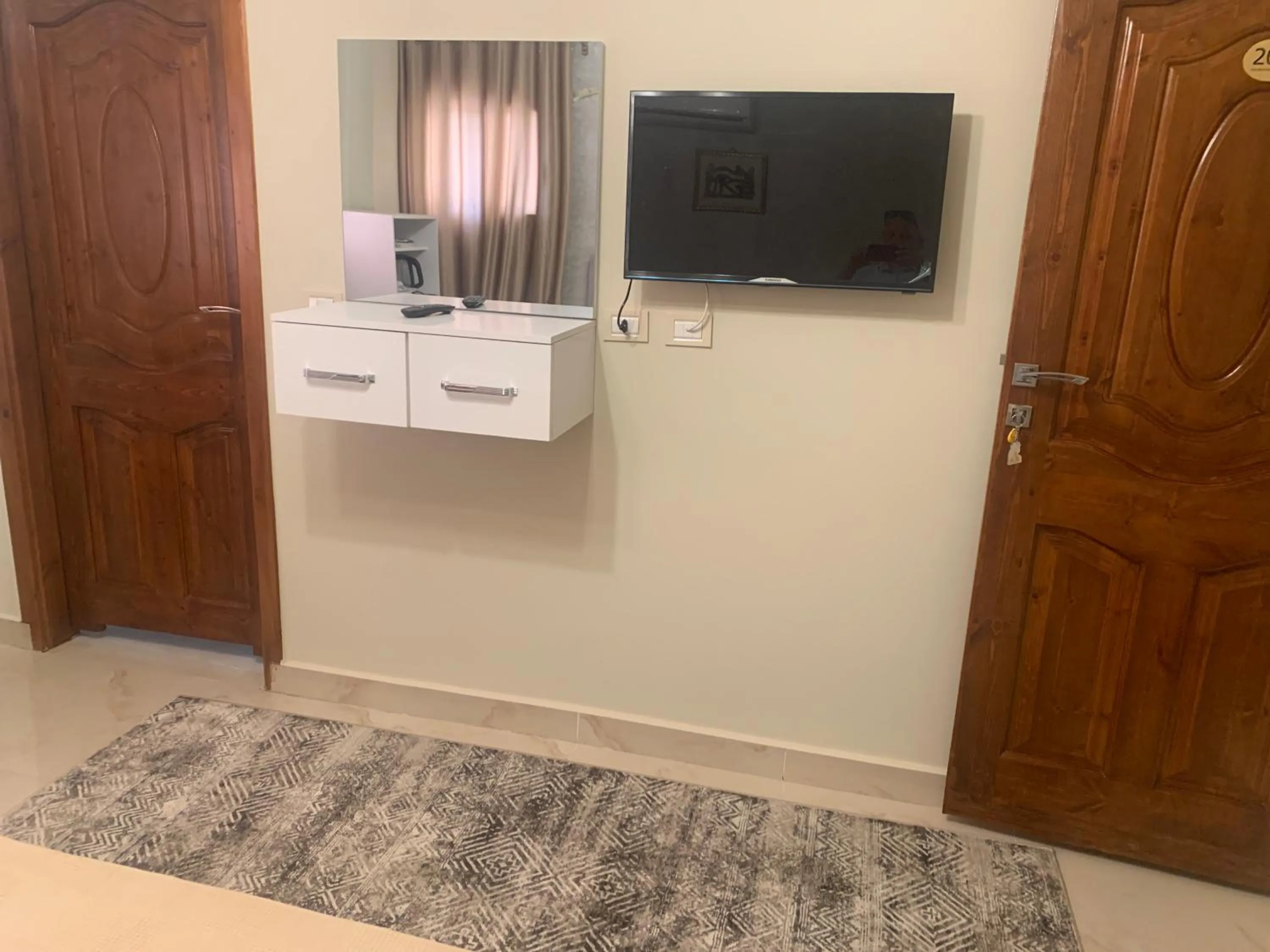 TV and multimedia in GEM view BOUTIQUE