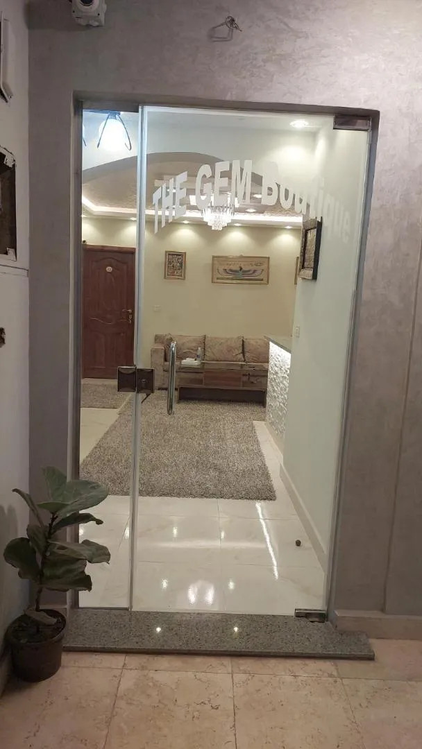 Text overlay in GEM view BOUTIQUE