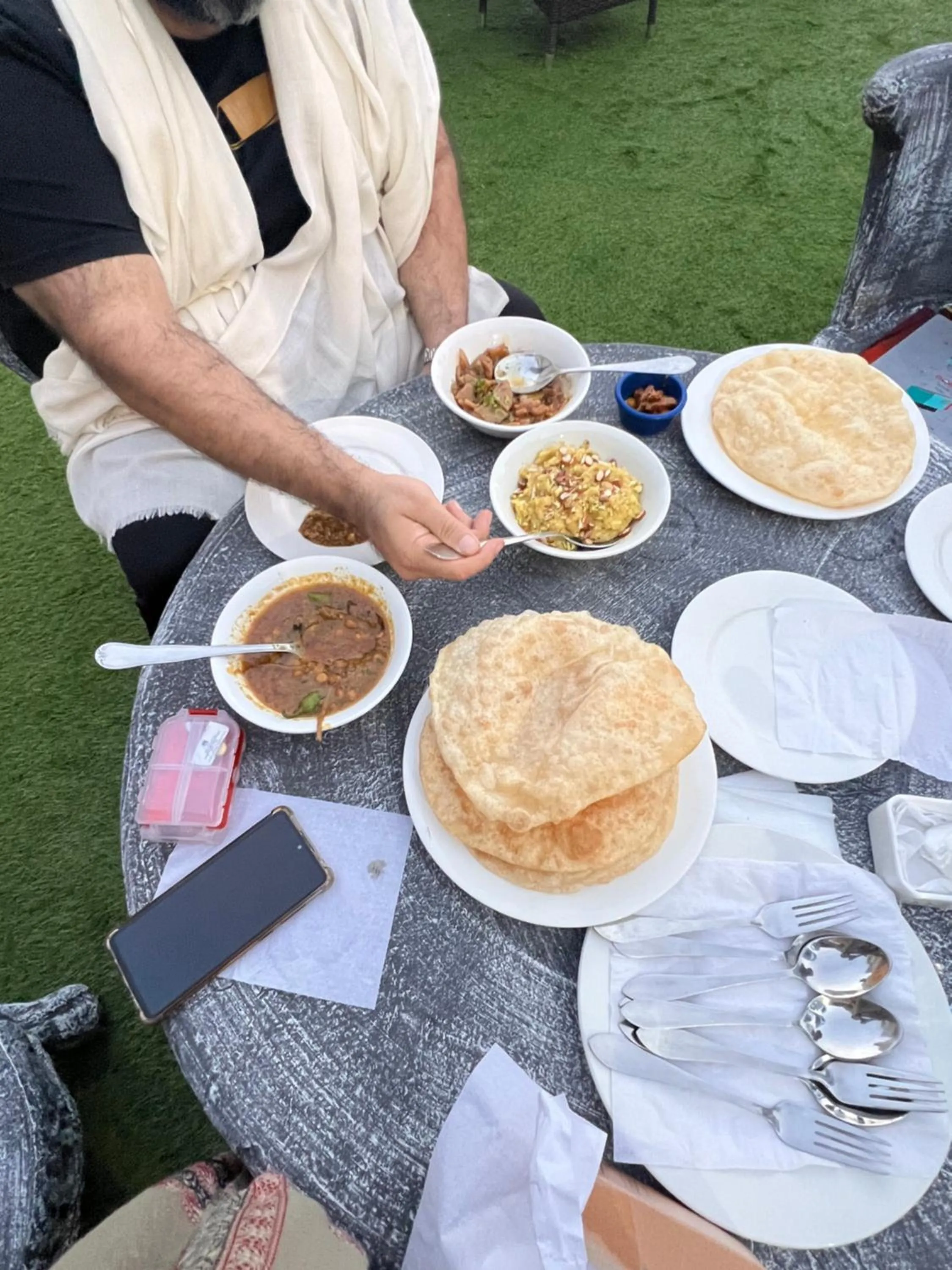 Restaurant/places to eat in BULAND HEIGHTS