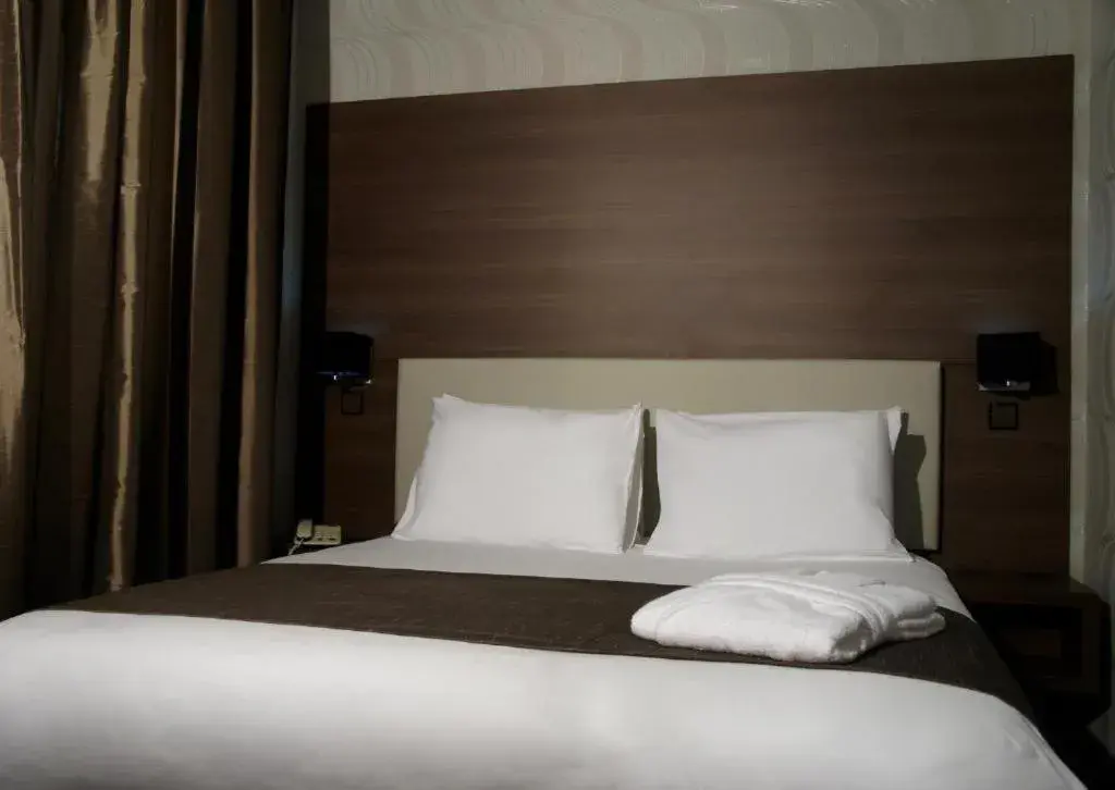 Deluxe Room - single occupancy in Al Khaima City Center Deluxe Room - single occupancy in Al Khaima City Center