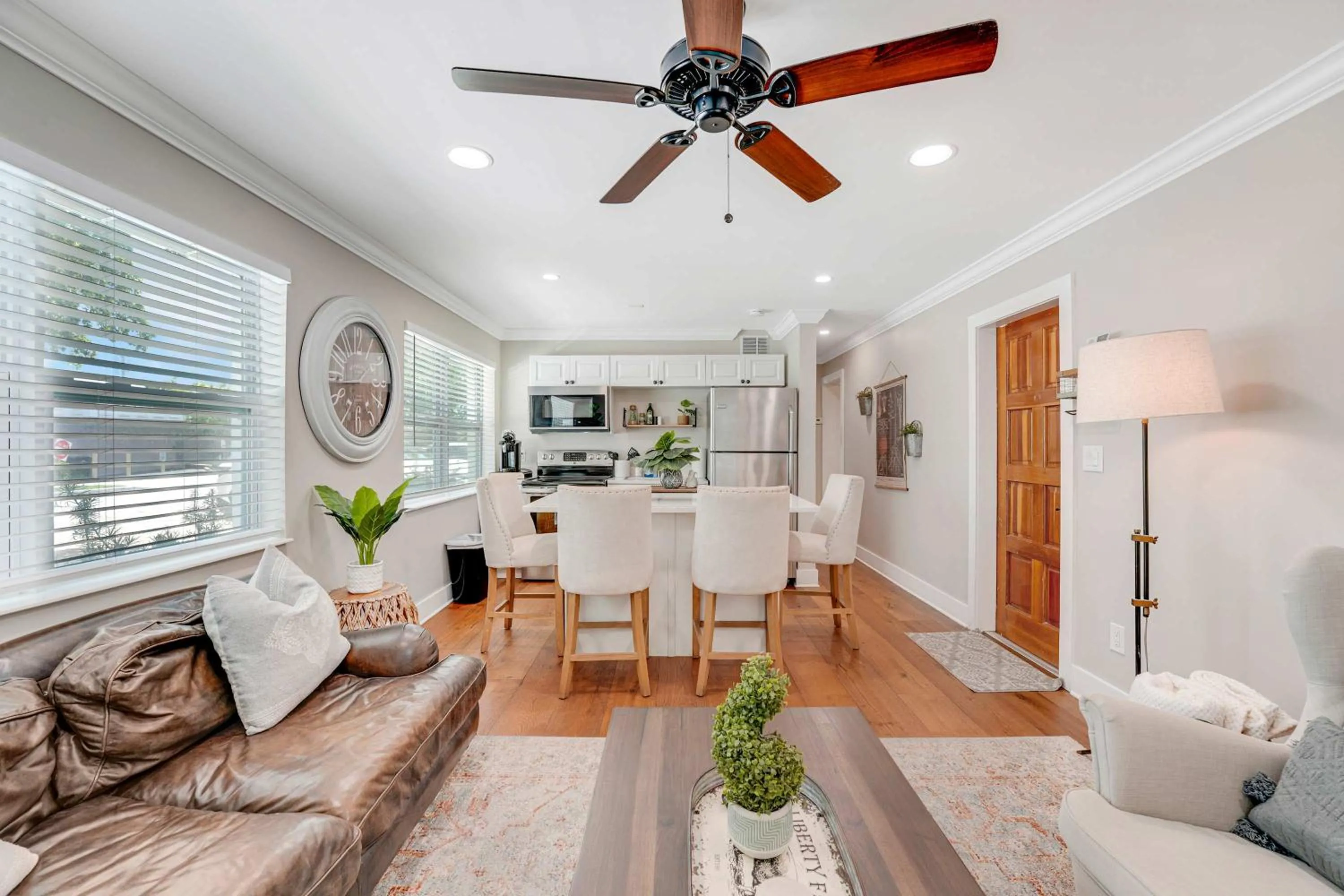 Remodeled Downtown Apartment #1