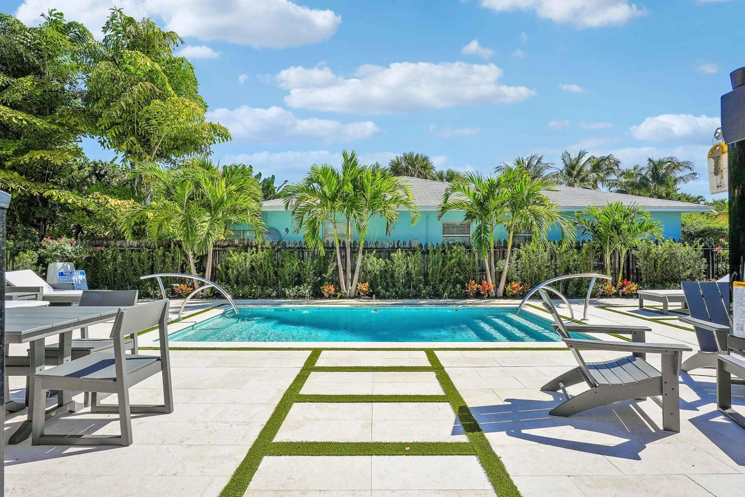 Remodeled Downtown Apartment #1