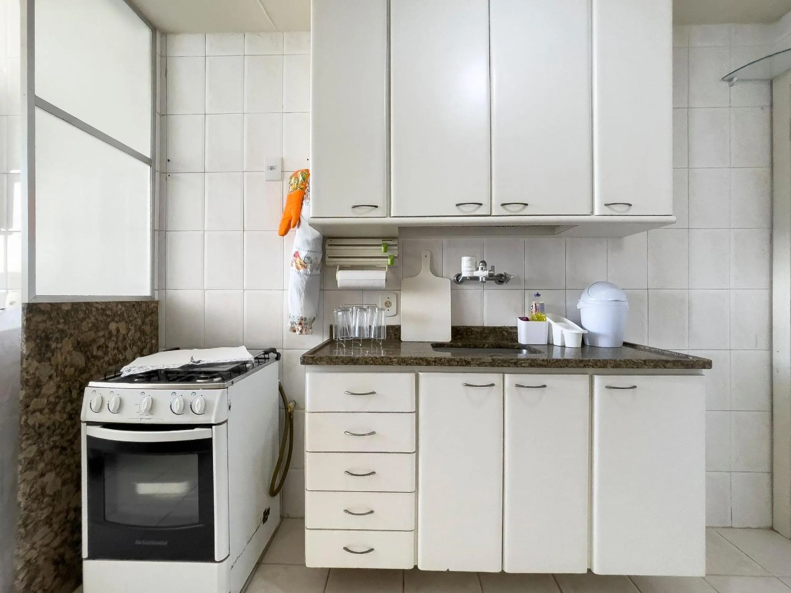 Kitchen or kitchenette in Descubra o Paraíso na Barra, Tudo ao Seu Alcance