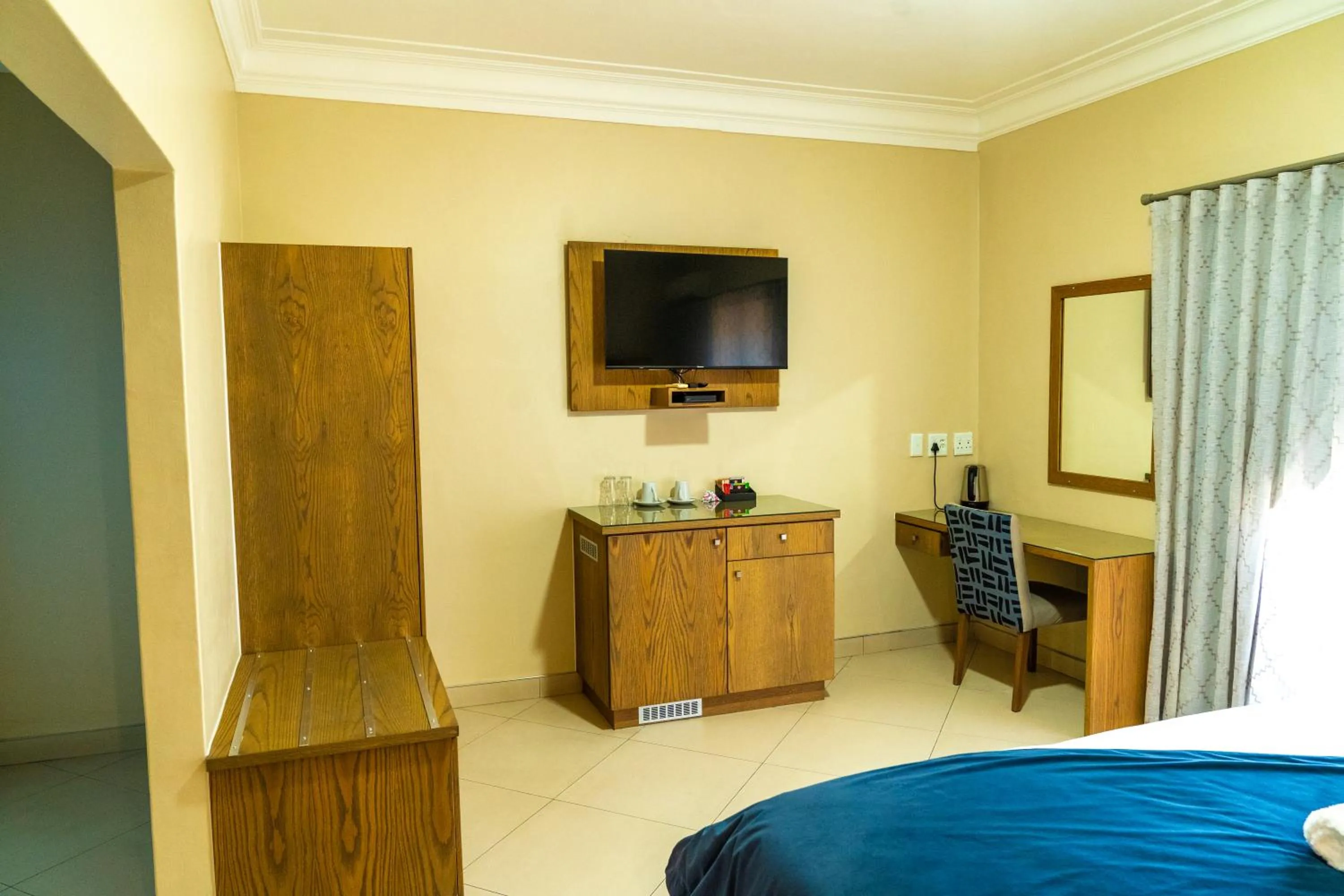 Coffee/tea facilities, Bed in Windhoek Gardens Boutique Hotel