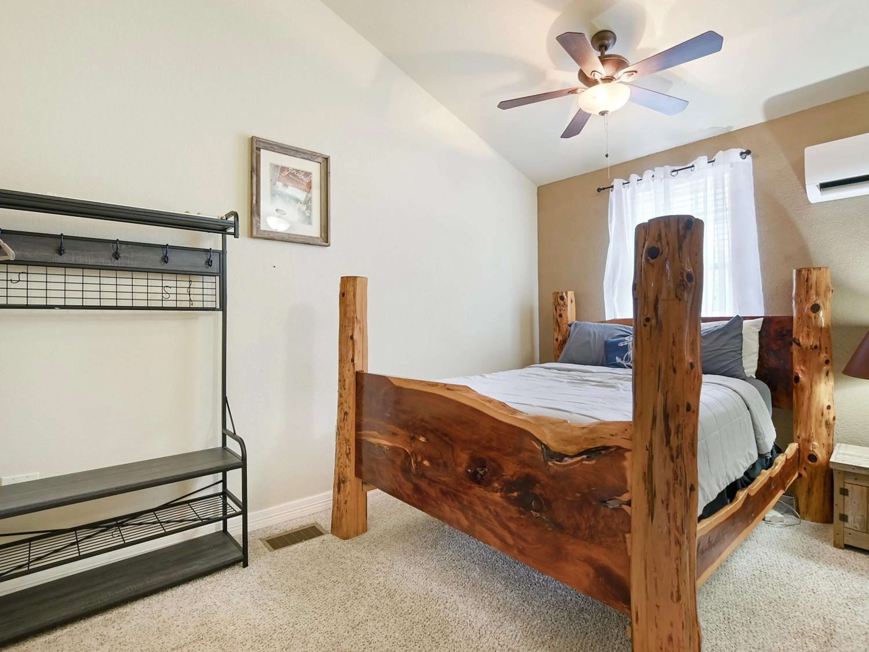 Bed in Canyon Lake Condos at Stillwater Ranch